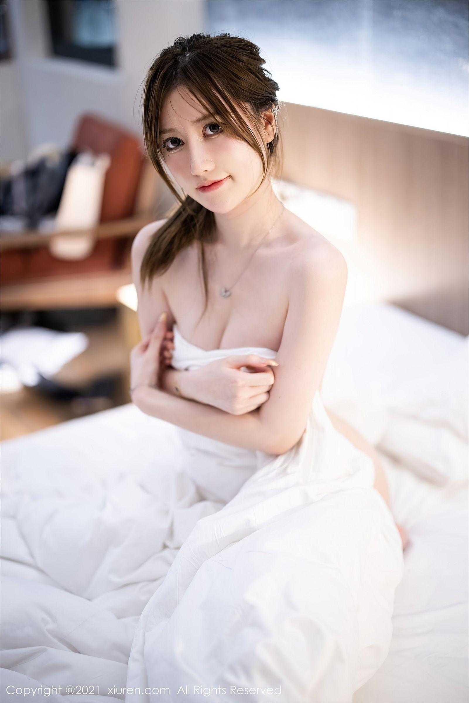 [XIUREN秀人网] 2021.09.01 NO.3882 美桃酱_p031