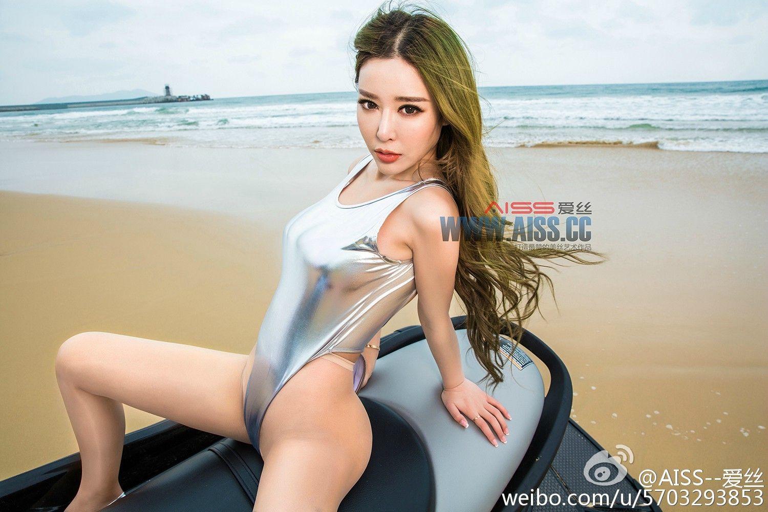 [AISS爱丝钻石] 丝袜美腿外拍 NO.073 圣诞丝袜狂欢_p016