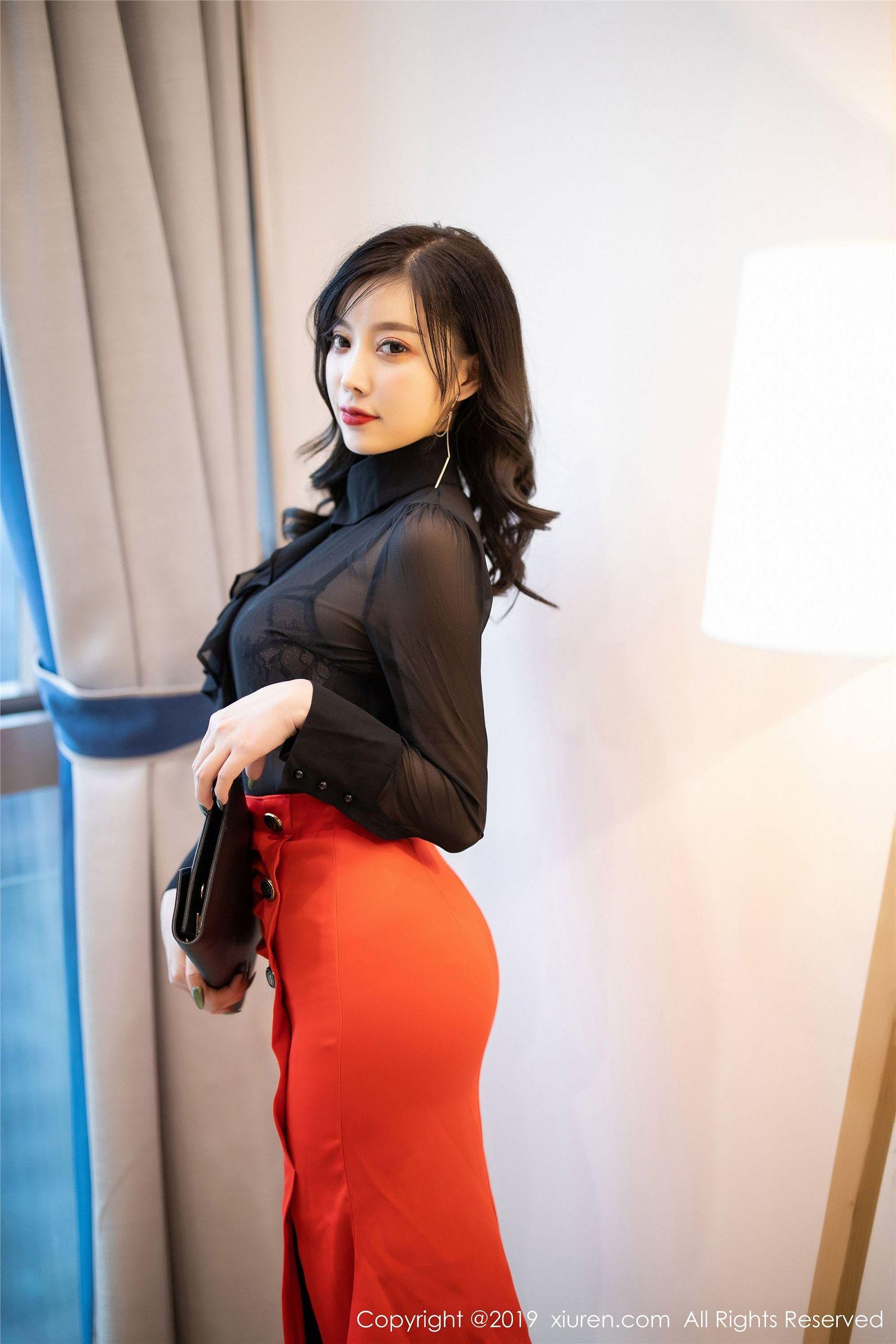 [XIUREN秀人网] 2019.11.07 NO.1778 极致穿透力的视觉魅惑 杨晨晨sugar_p023