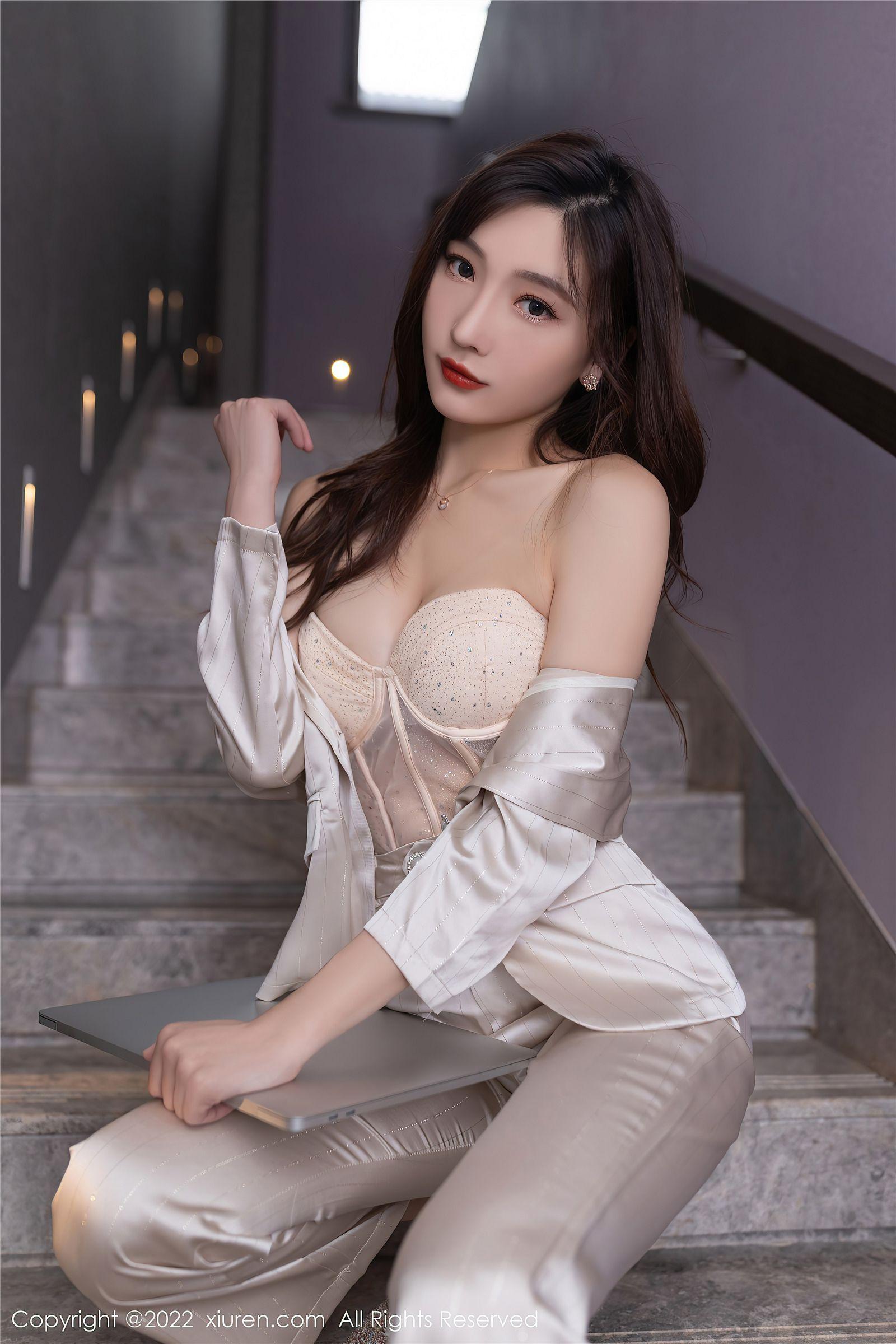 [XIUREN秀人网] 2022.09.15 NO.5594 陆萱萱_p008