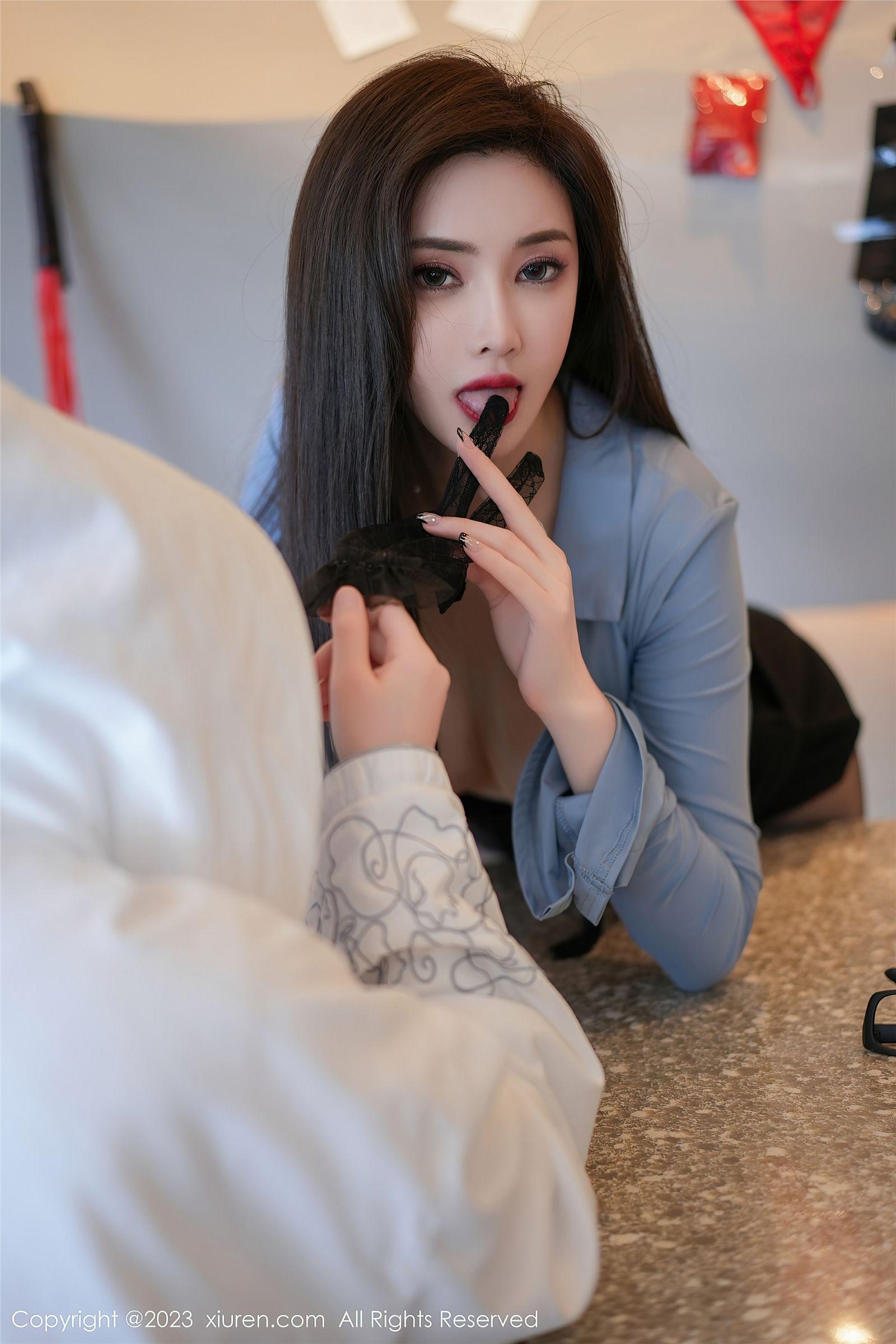 [XIUREN秀人网] 2023.07.18 NO.7095 Carol周妍希 黑丝_p017