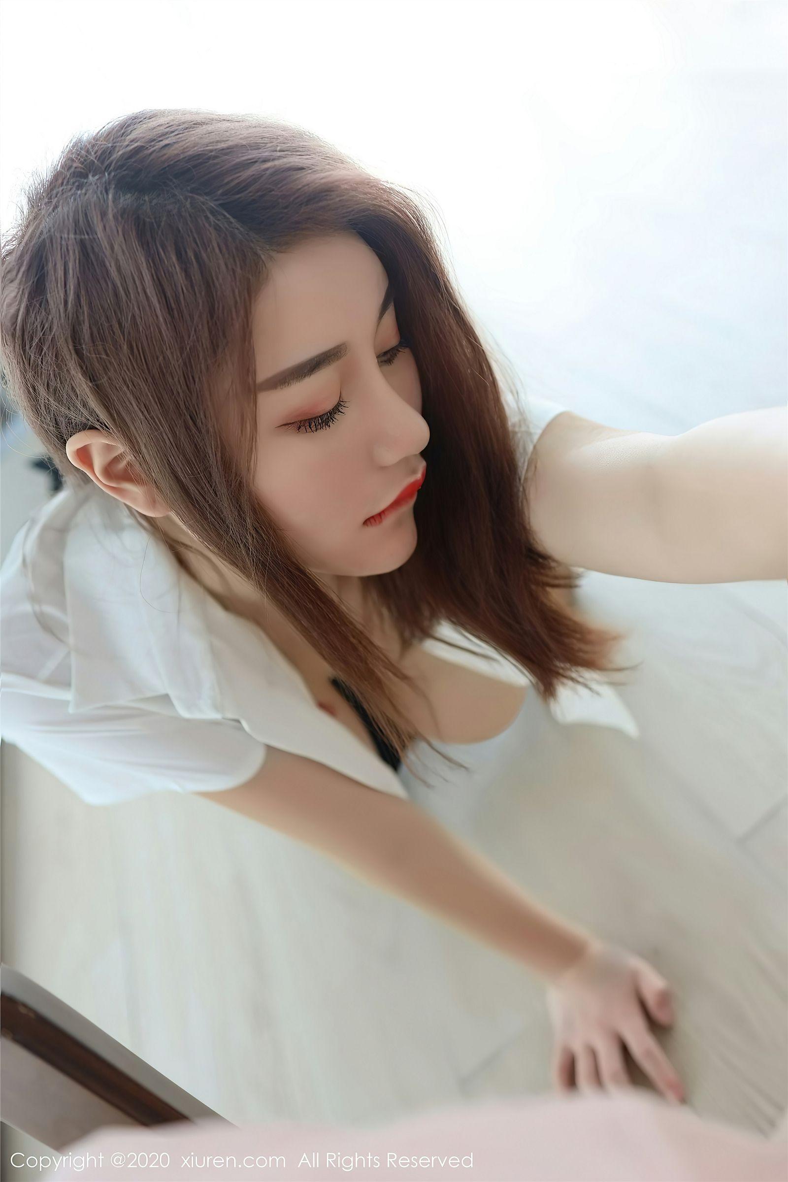 [XIUREN秀人网] 2020.11.27 NO.2831 美七Mia_p032