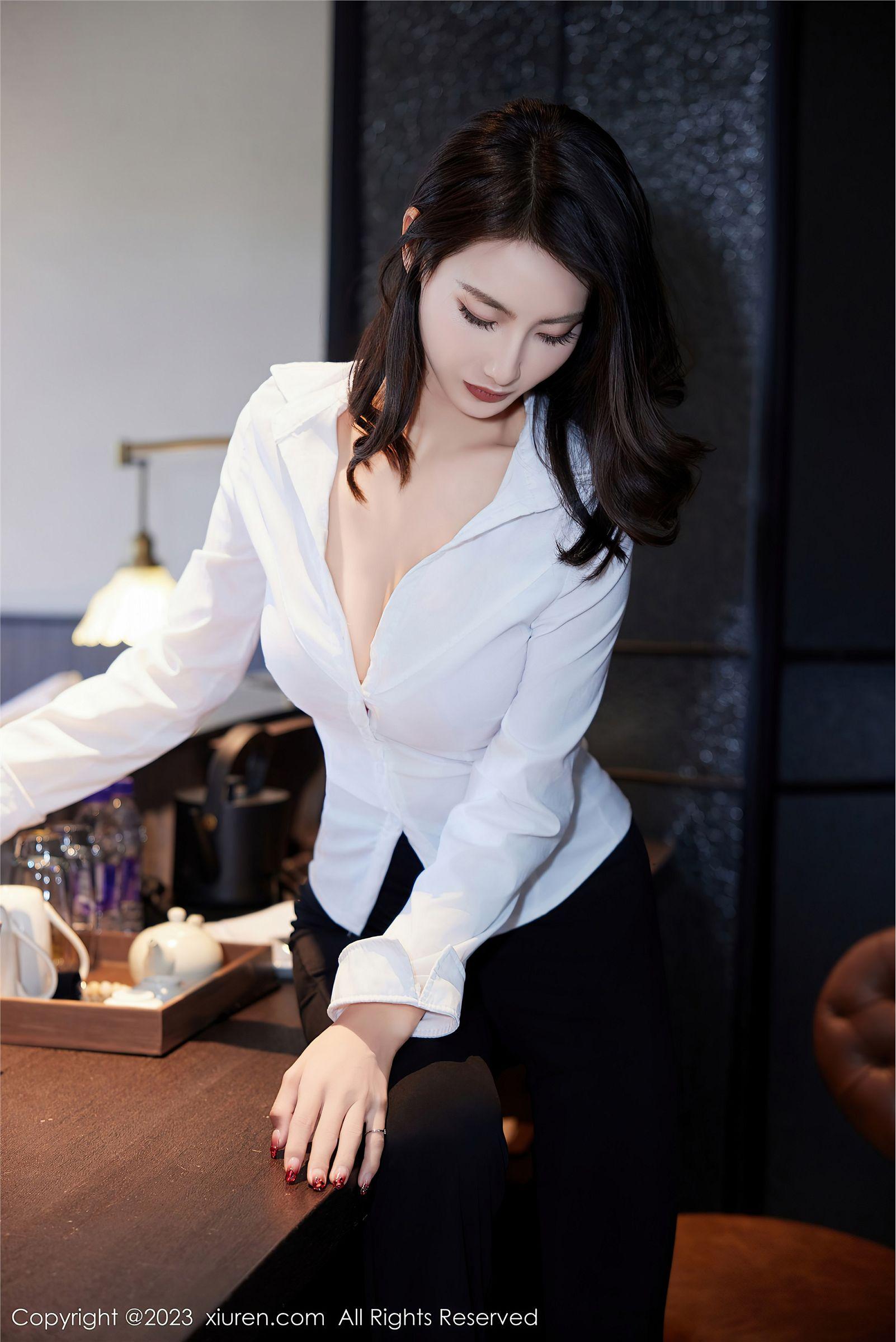 [XIUREN秀人网] 2023.11.21 NO.7692 lingyu69_p012