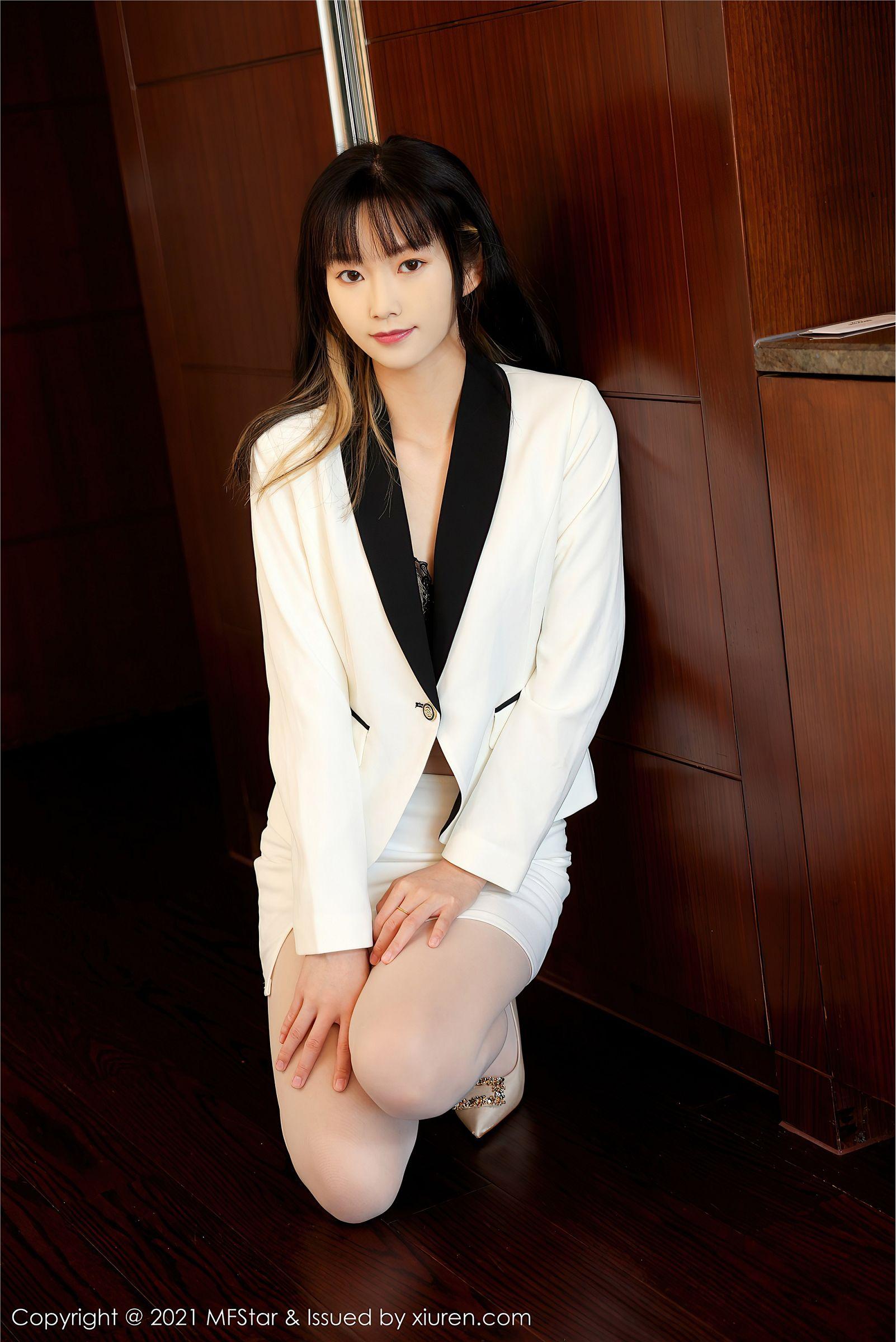 [MFStar模范学院] 2021.10.15 NO.535 艾尔莎elsa_p034