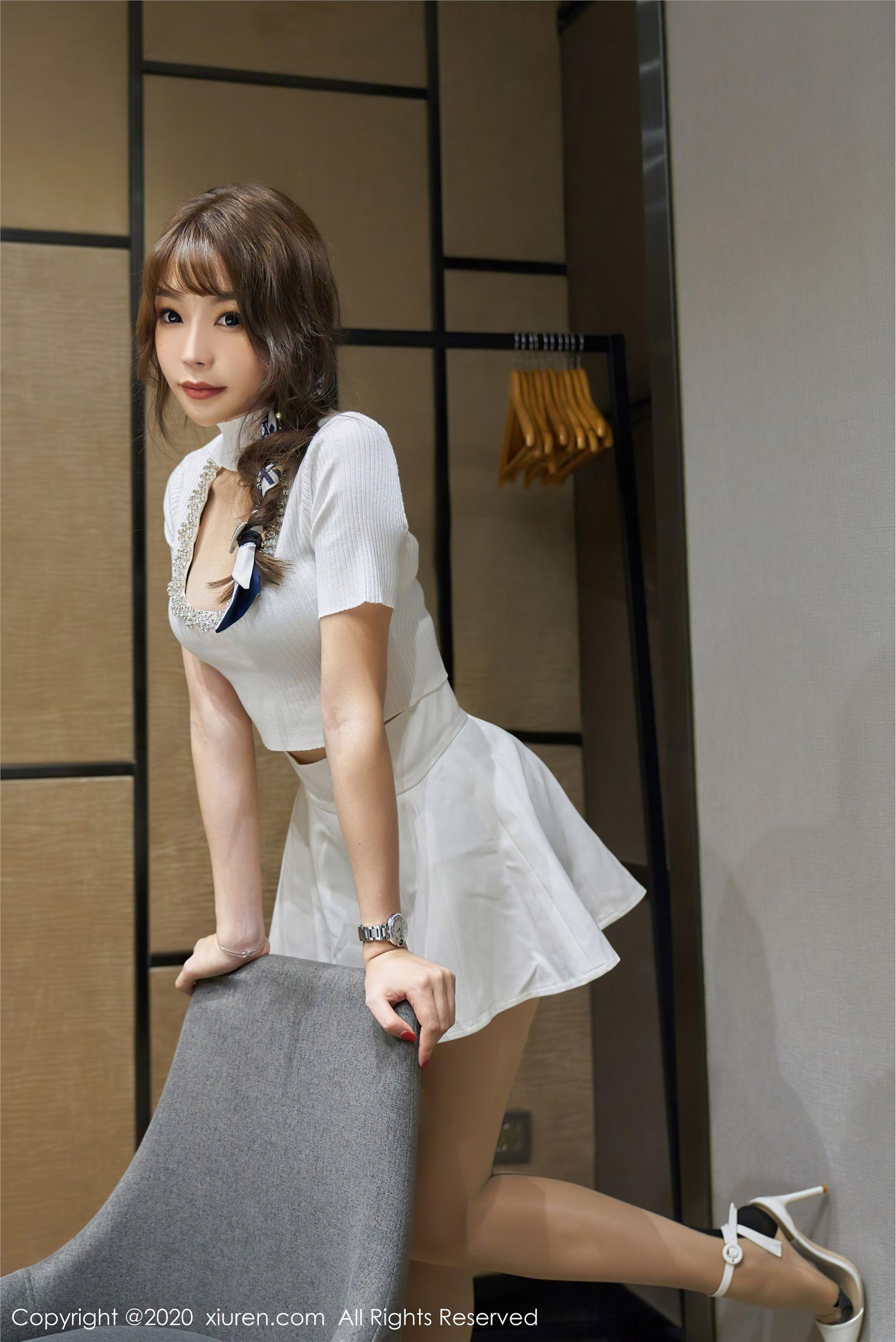 [XIUREN秀人网] 2020.09.29 NO.2621 芝芝Booty_p044