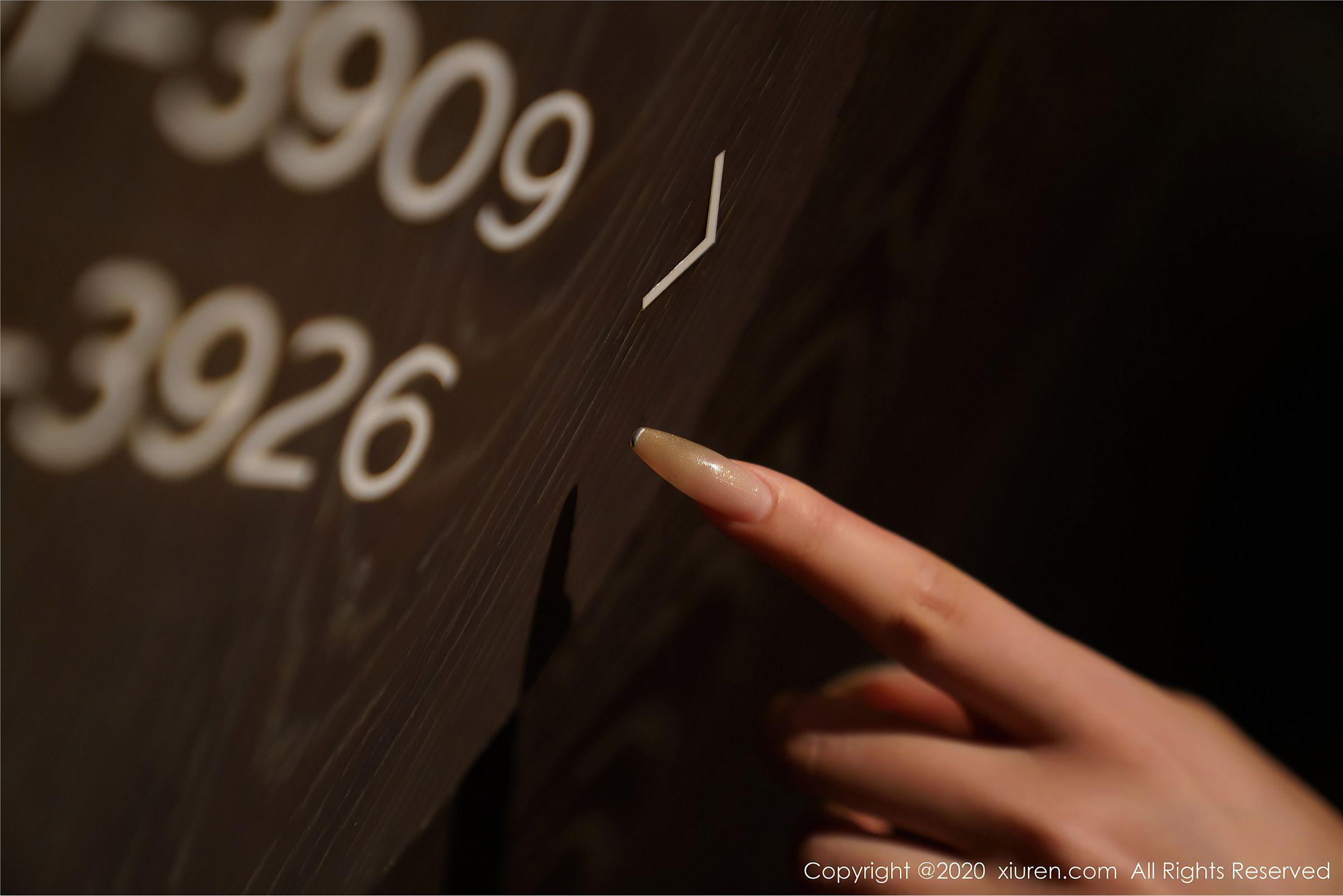 [XIUREN秀人网] 2020.08.03 NO.2396 柴婉艺Averie_p014