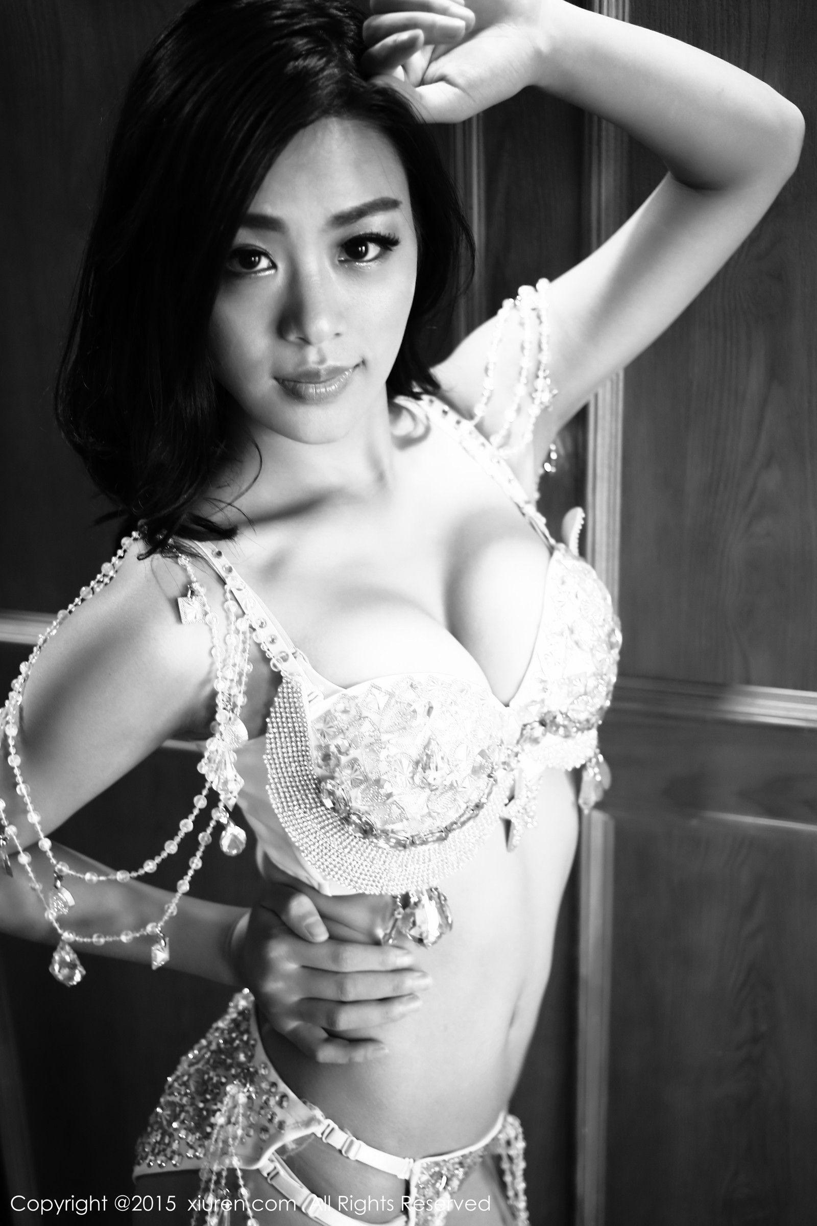 [秀人XIUREN] 2015.08.03 NO.370 安妮Tess_p023
