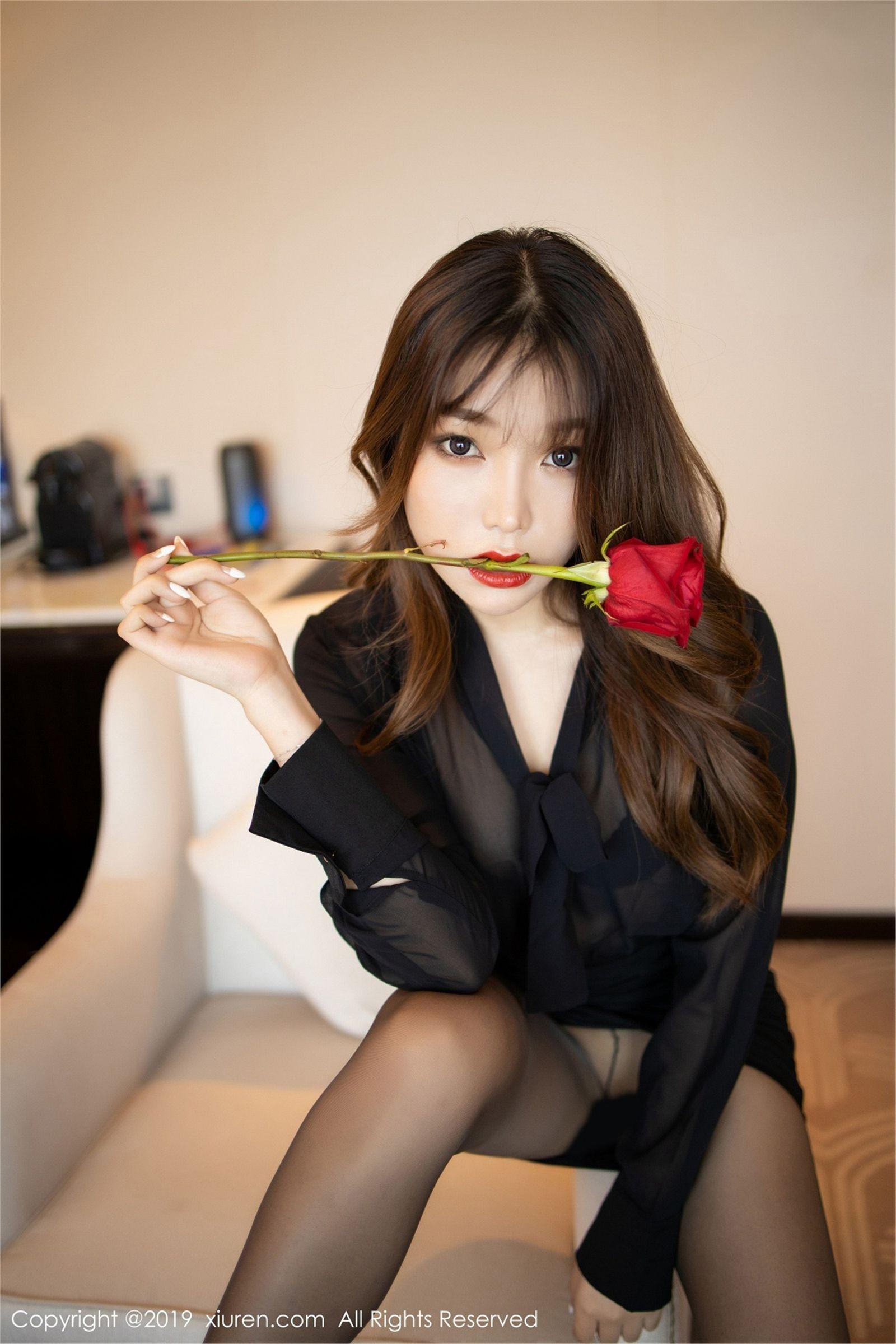 [XIUREN秀人网] 2019.07.29 NO.1579 芝芝Booty_p006