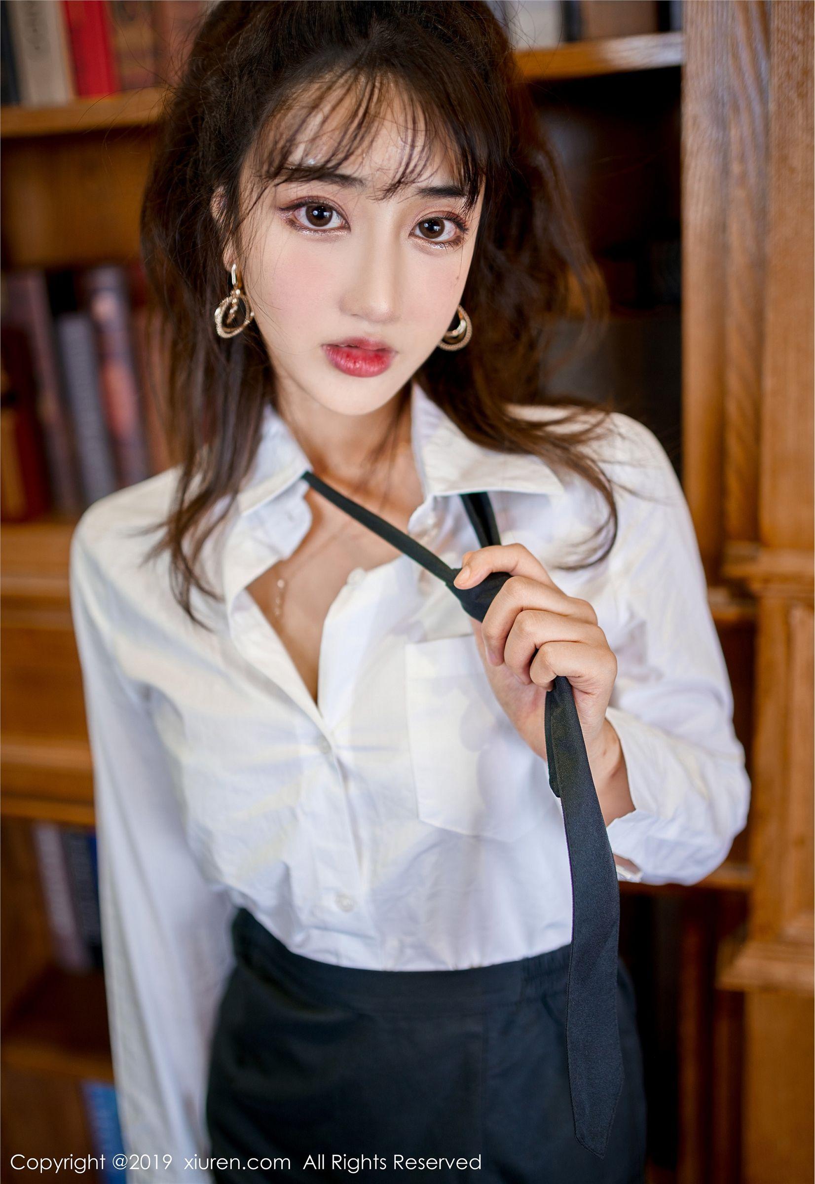 [XIUREN秀人网] 2019.12.27 NO.1887 Betty林子欣_p002