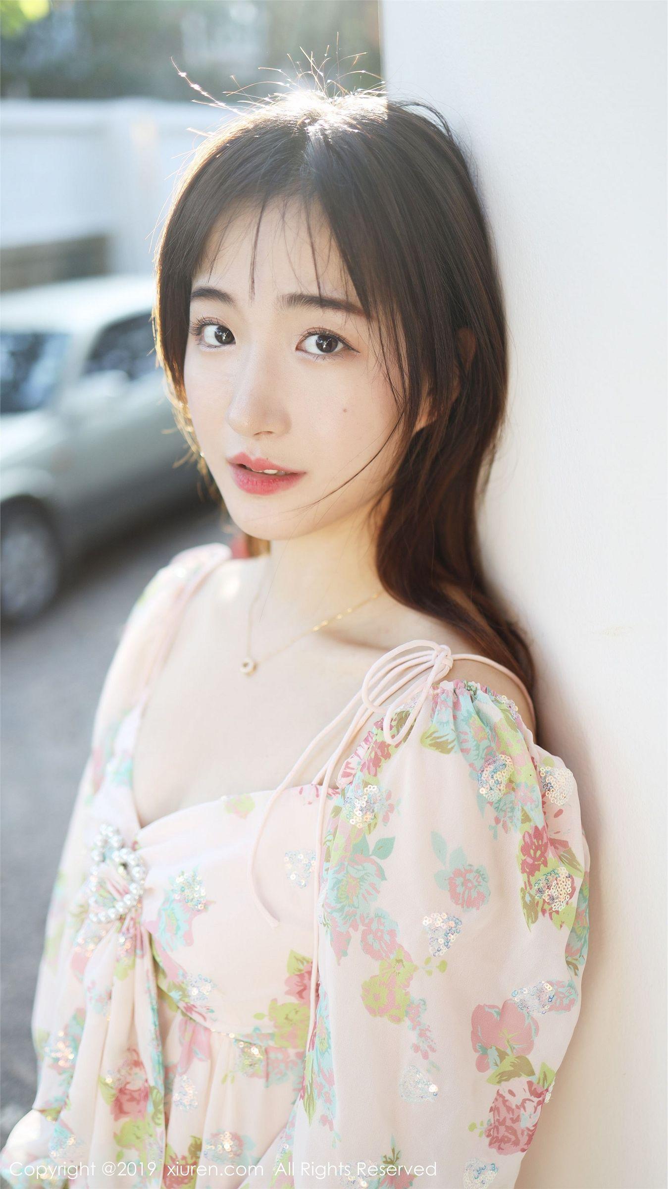 [XIUREN秀人网] 2019.12.30 NO.1892 室外小清新 艺儿拿铁_p016