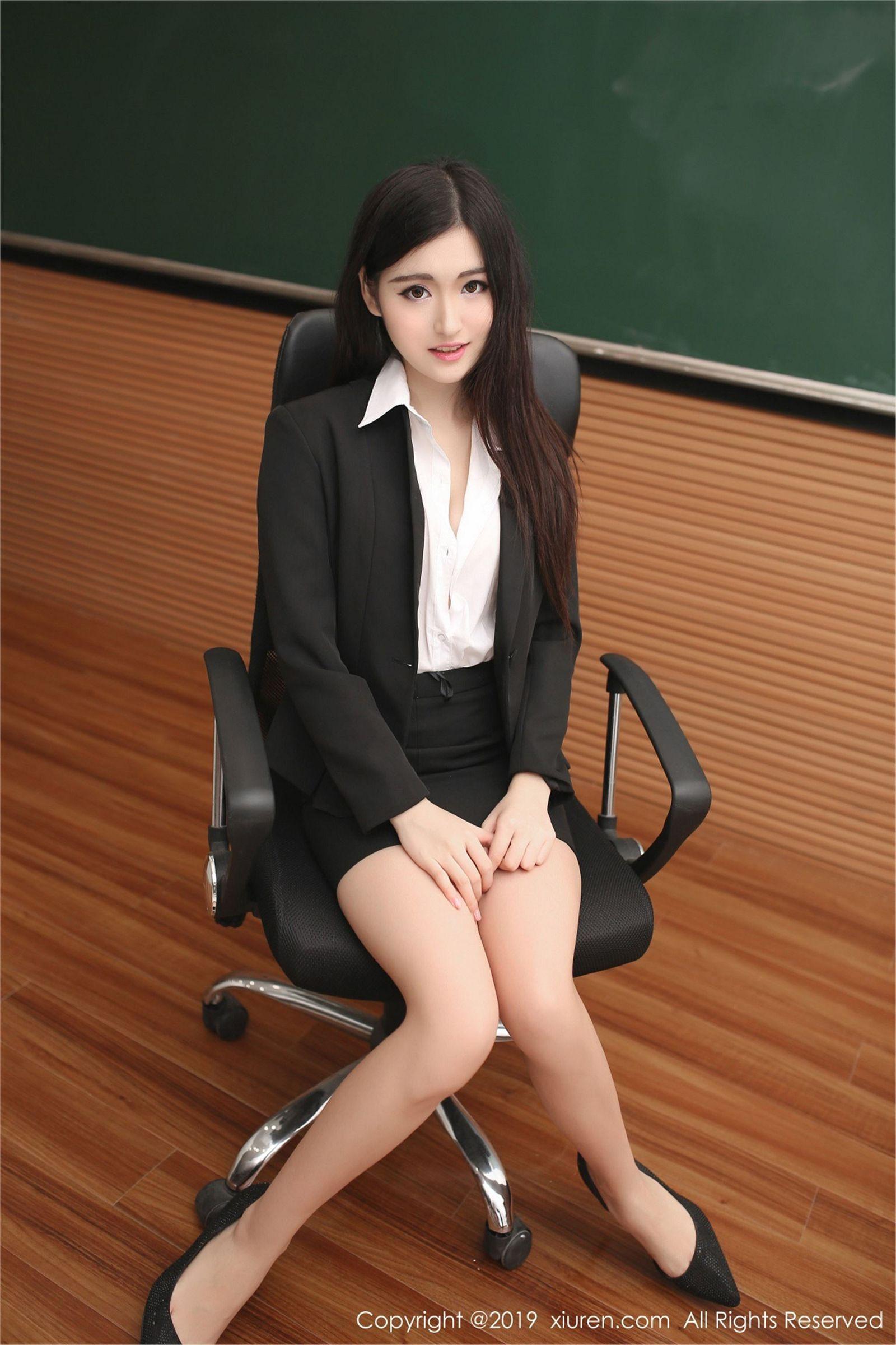 [XIUREN秀人网] 2019.05.31 NO.1480 梦梦老师”性感写真 沈梦瑶_p001