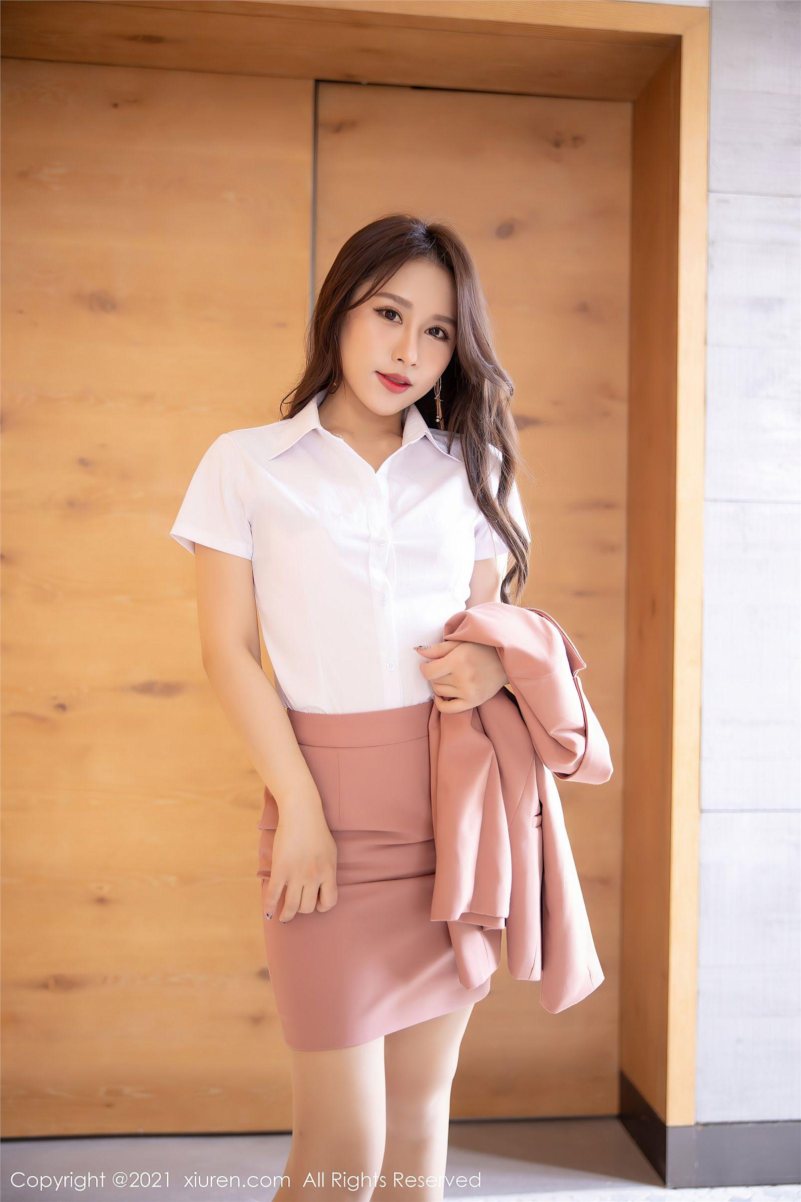 [XIUREN秀人网] 2021.03.15 NO.3202 徐安安 制服 美腿_p018