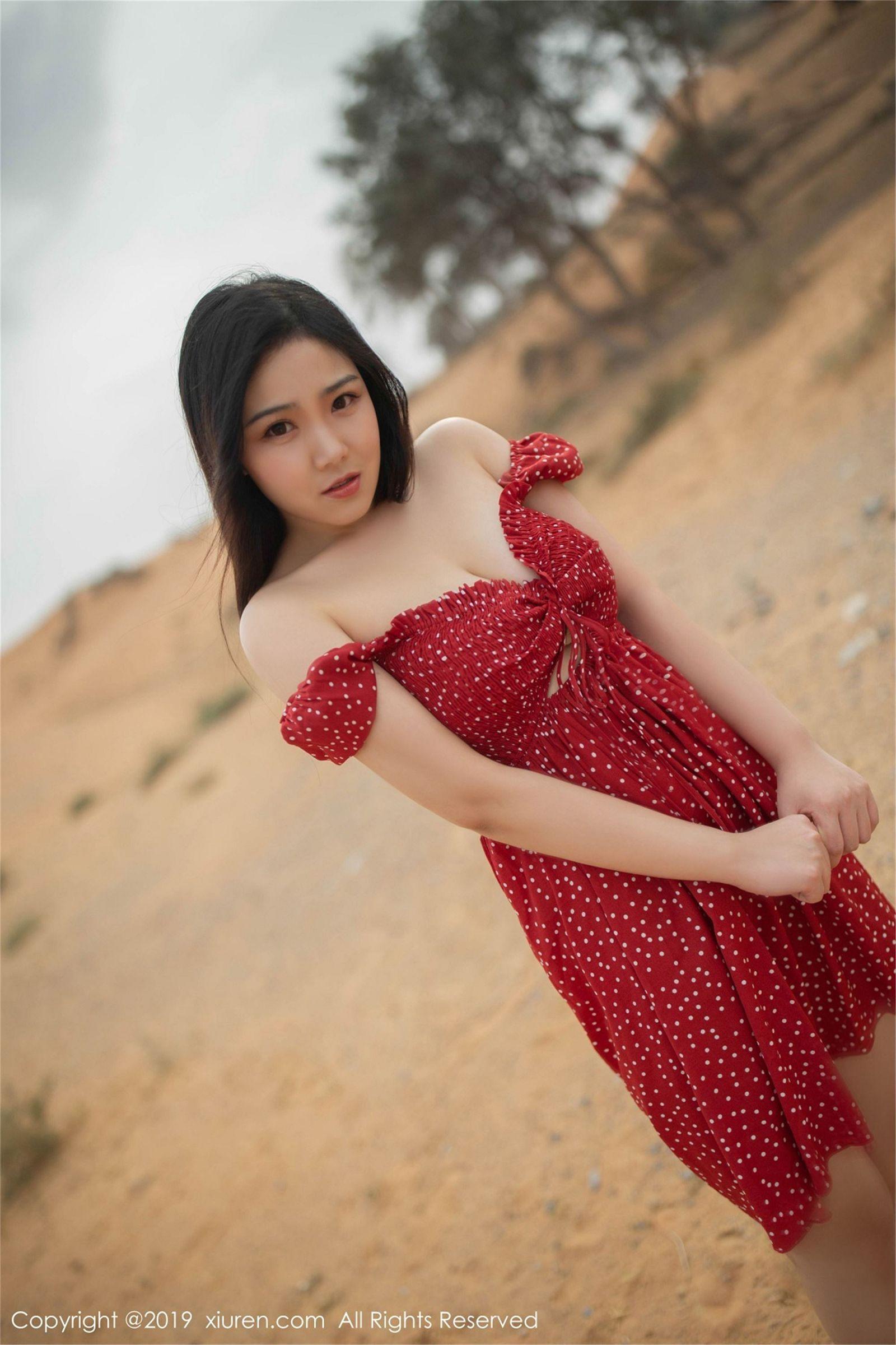 [XIUREN秀人网] 2019.04.09 No.1388 徐微微mi_p010