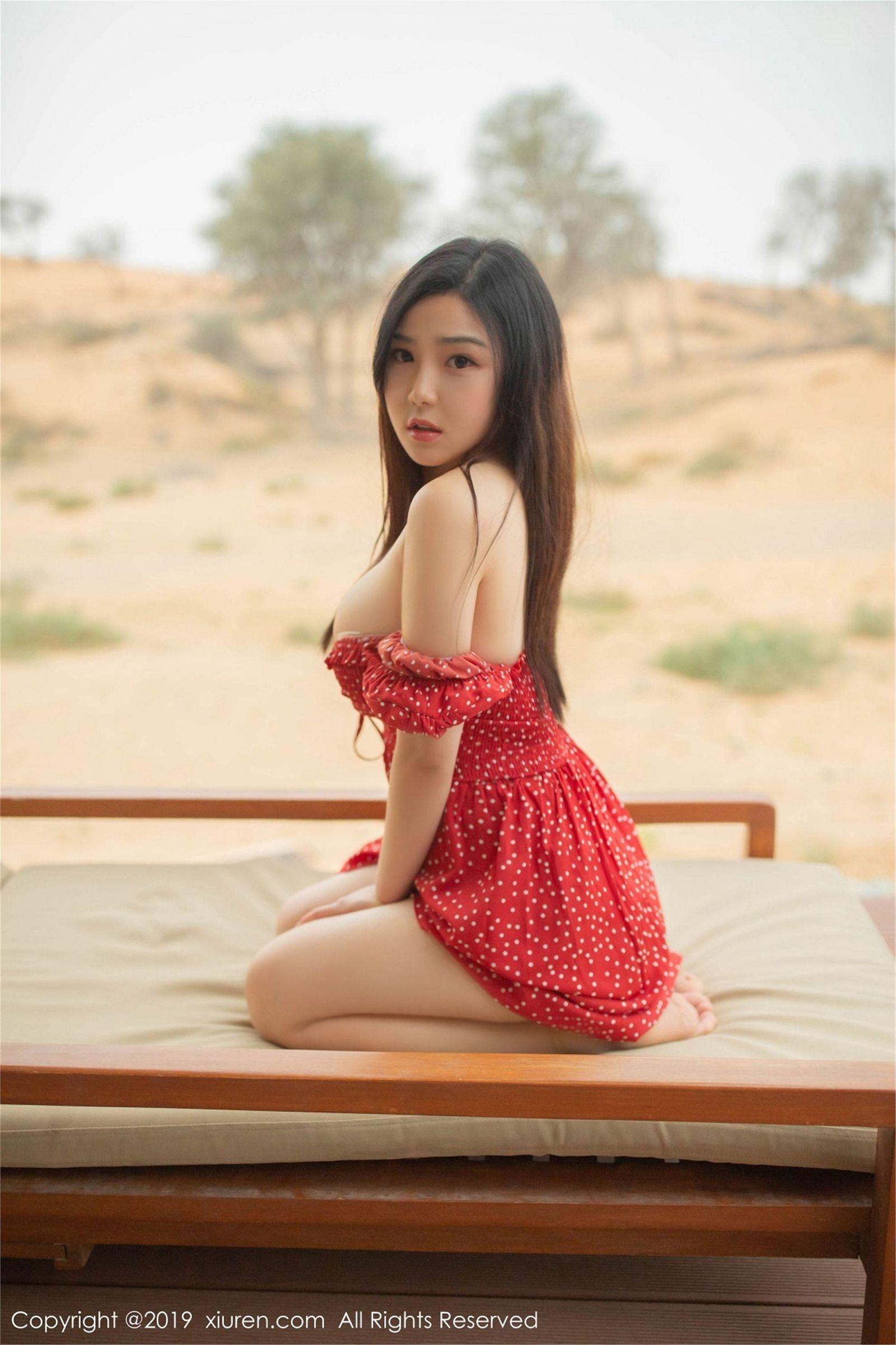 [XIUREN秀人网] 2019.04.09 No.1388 徐微微mi_p021