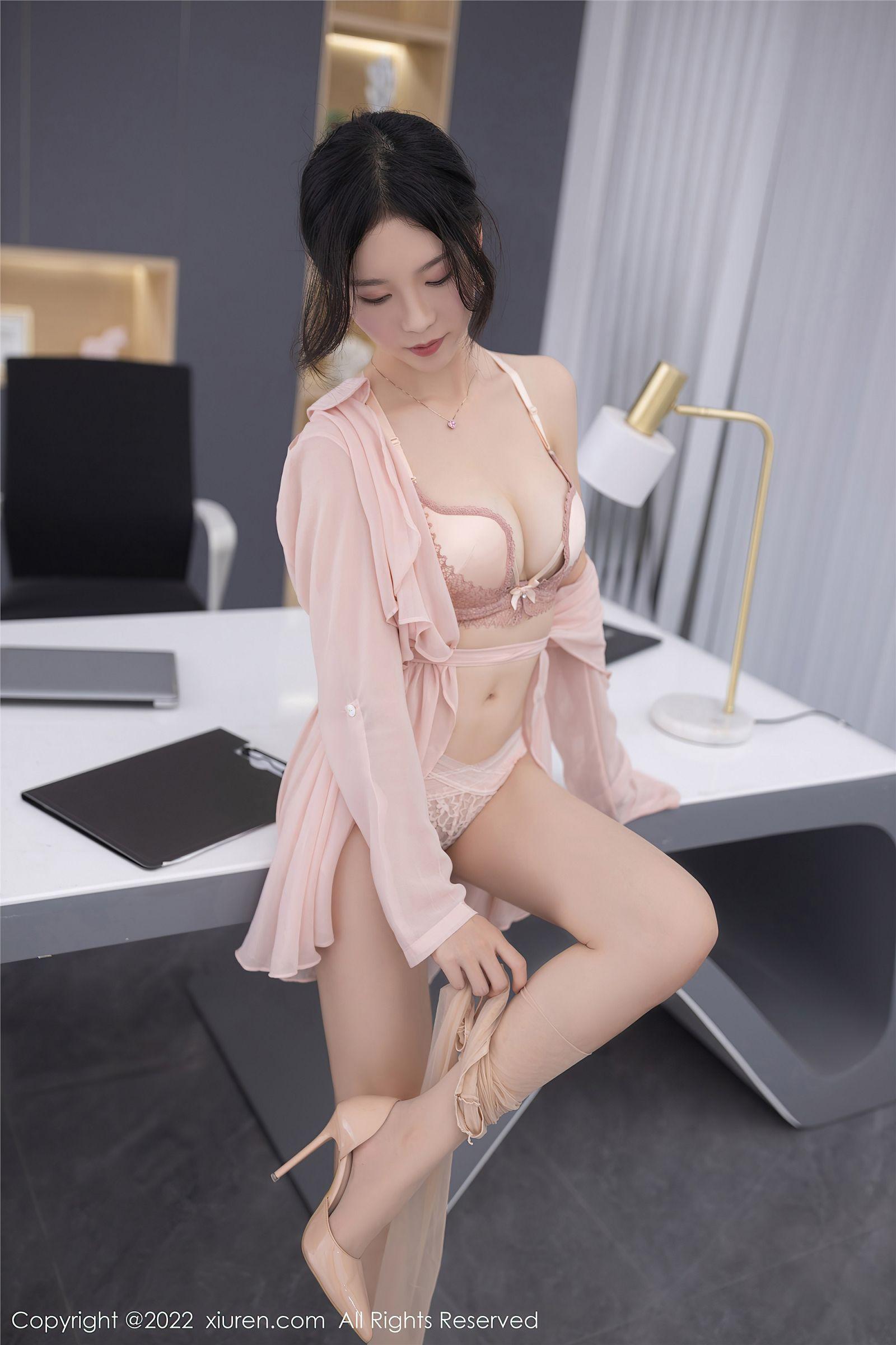 [XIUREN秀人网] 2022.09.28 NO.5657 利世_p046