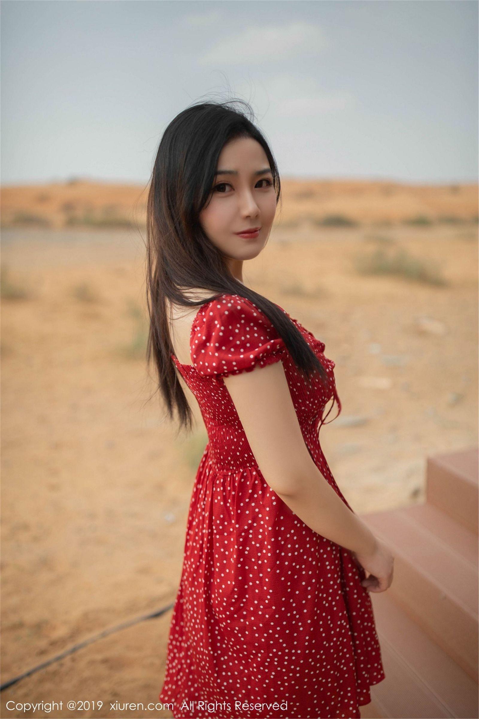[XIUREN秀人网] 2019.04.09 No.1388 徐微微mi_p006
