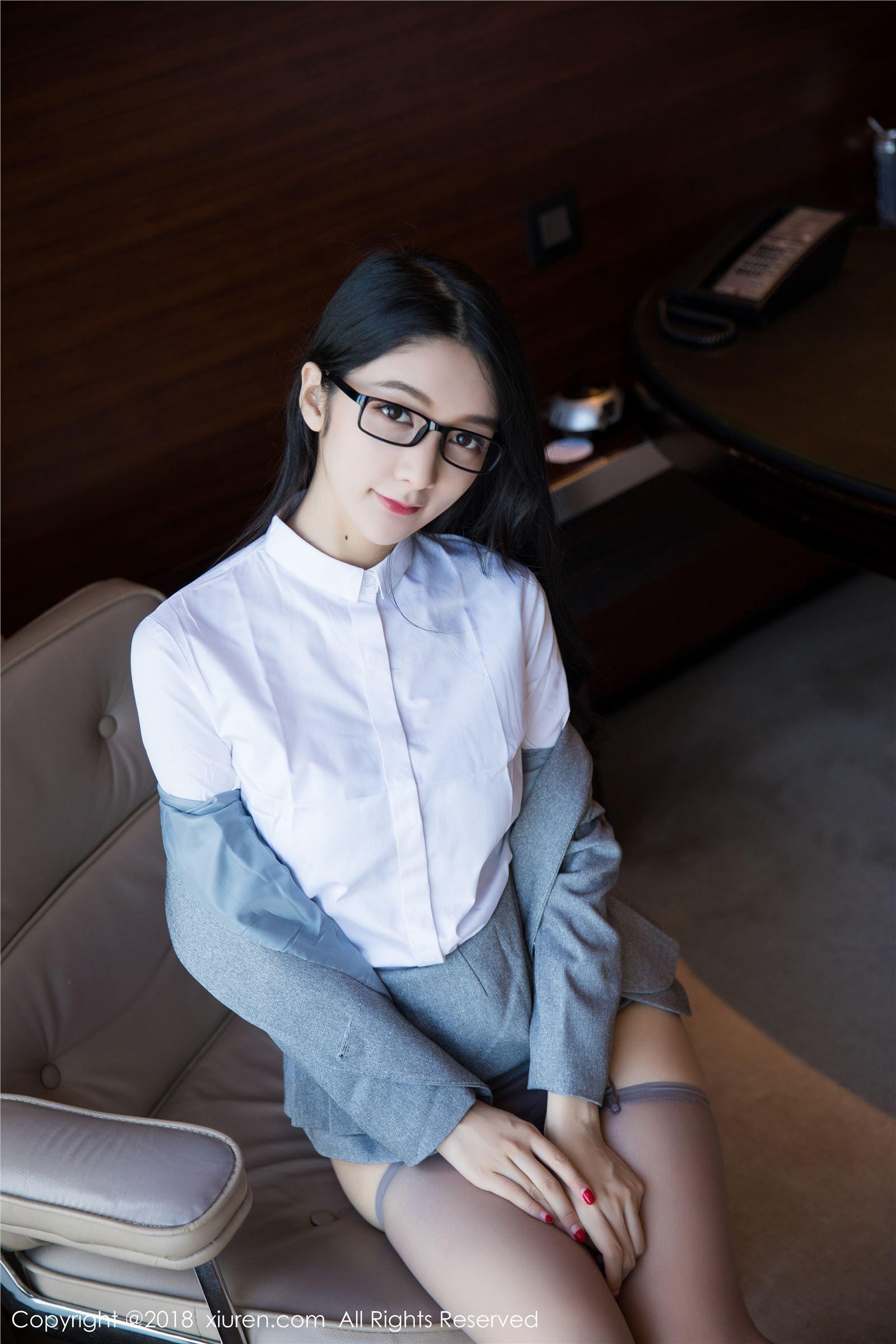 [秀人XIUREN] 2018.09.21 NO.1167 Angela小热巴_p032
