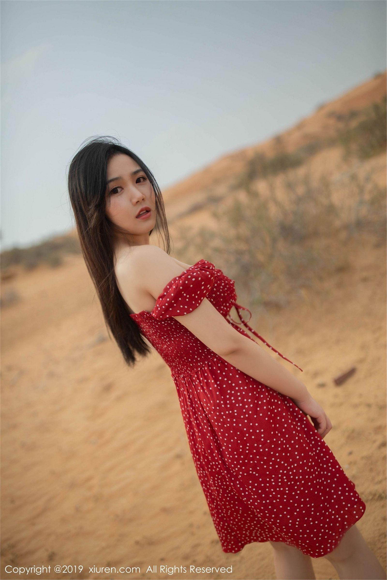 [XIUREN秀人网] 2019.04.09 No.1388 徐微微mi_p011