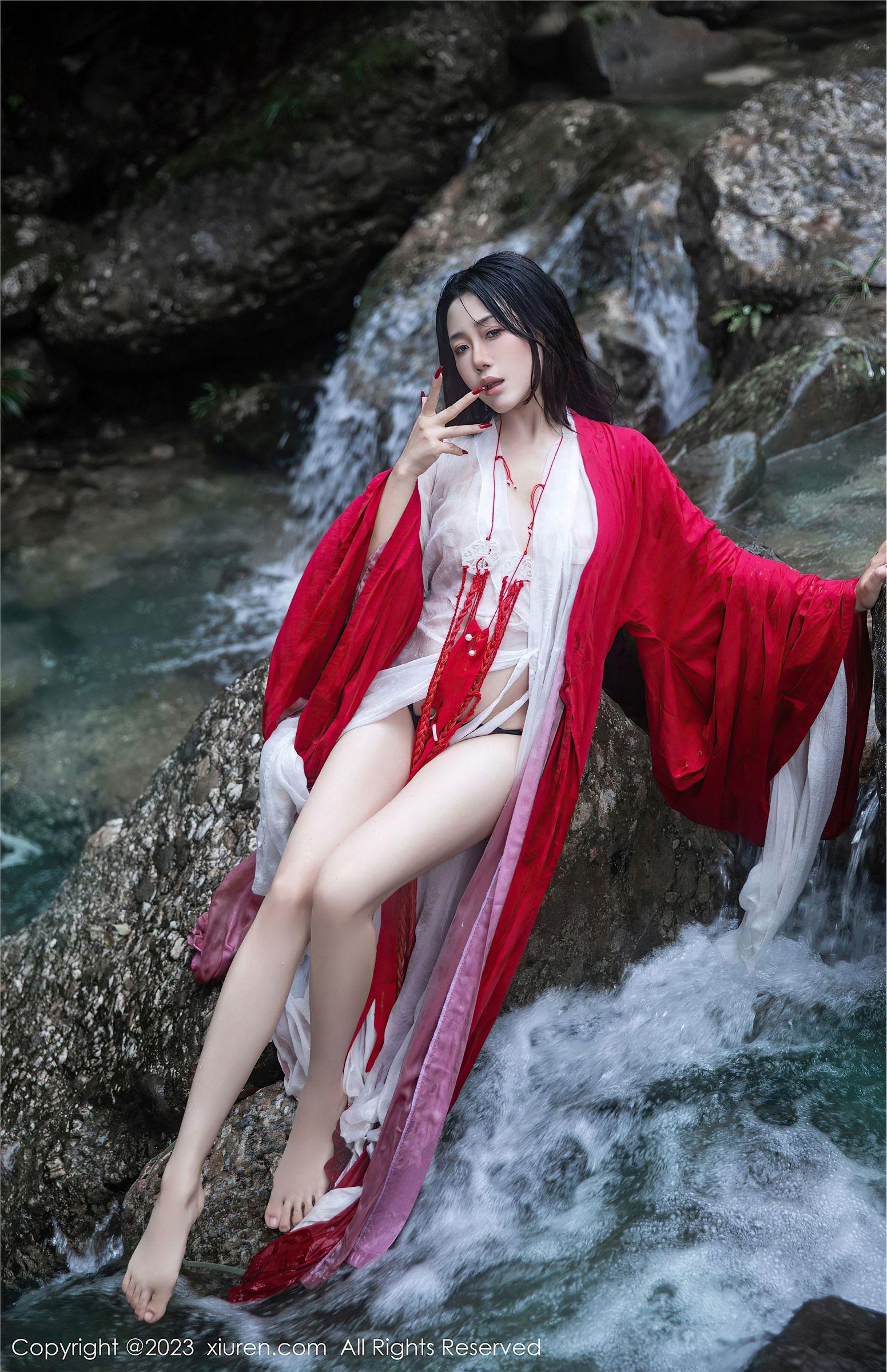 [XIUREN秀人网] 2023.08.28 NO.7295 严利娅Yuliya_p013