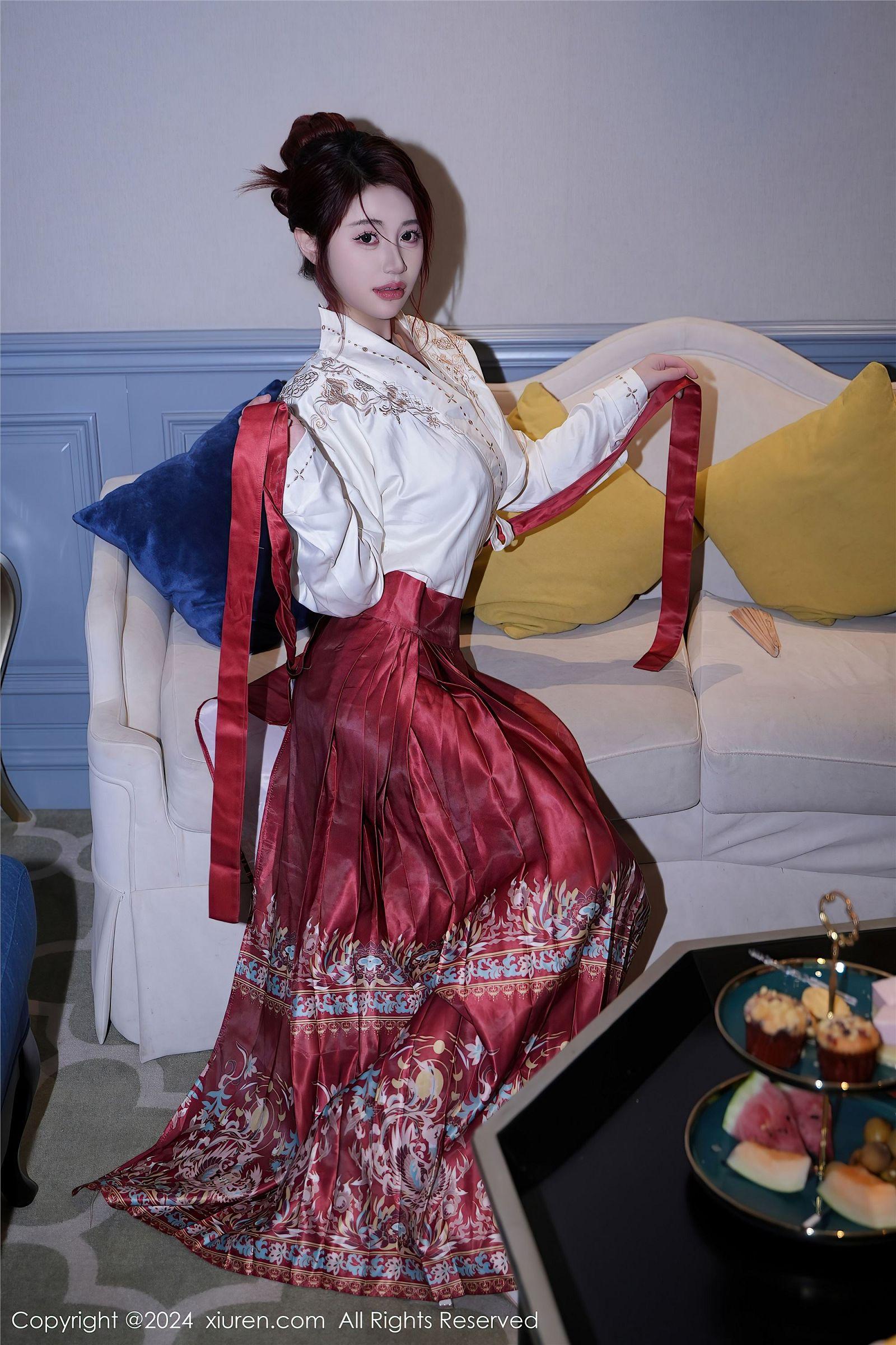 [XIUREN秀人网] 2024.01.19 NO.7985 美七Mia_p011