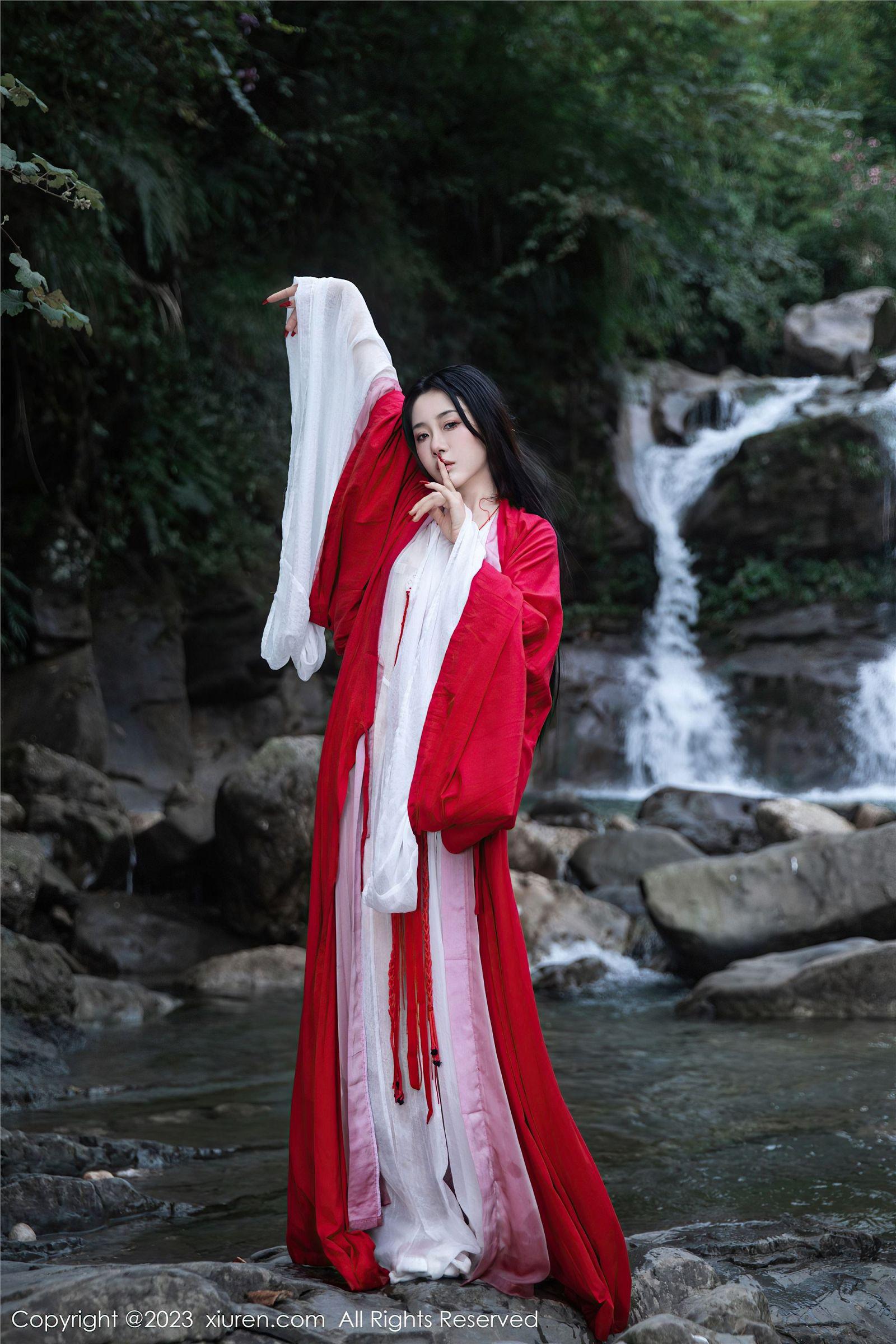 [XIUREN秀人网] 2023.08.28 NO.7295 严利娅Yuliya_p012
