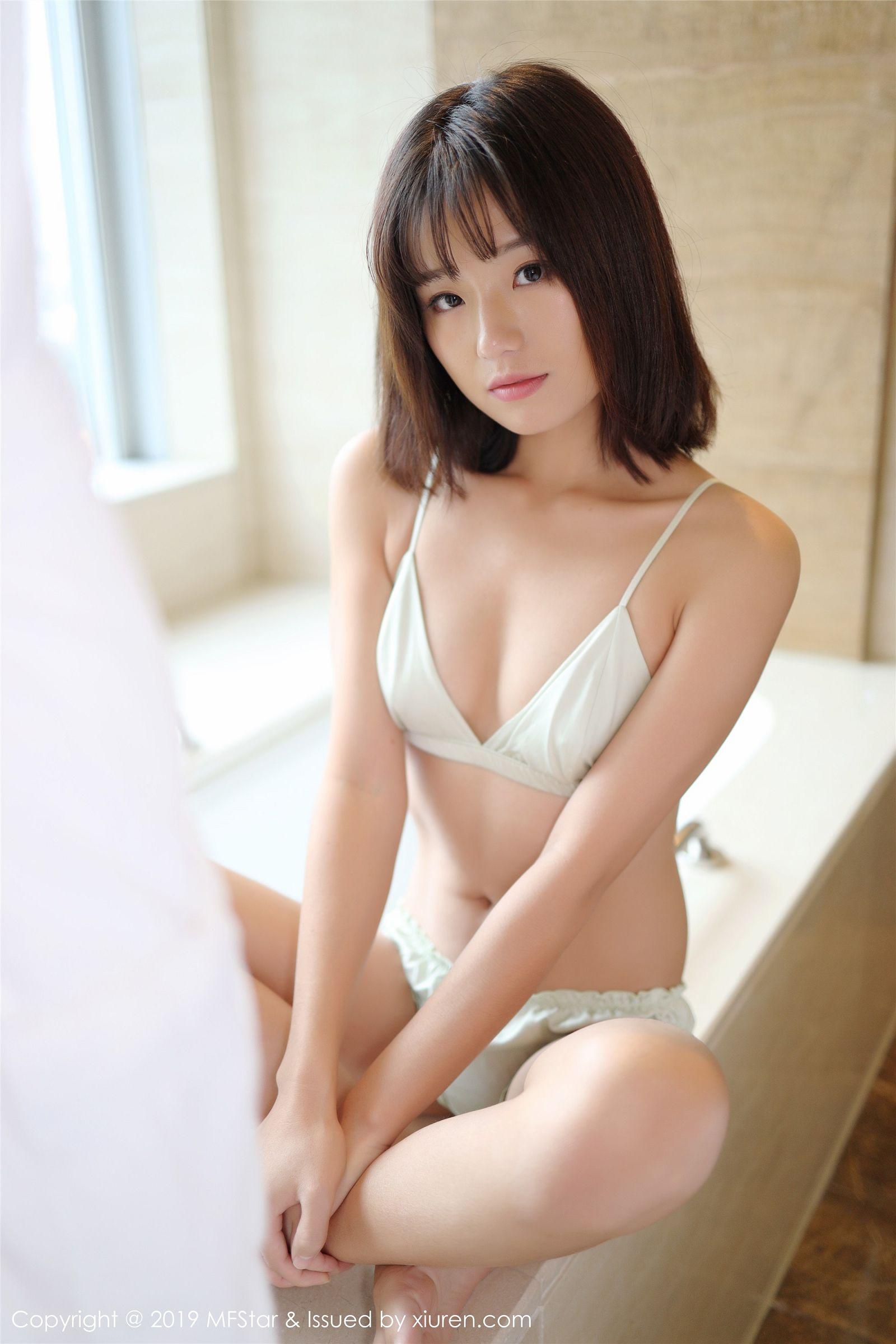 [MFStar模范学院] 2019.11.13 Vol.229 Baileys 香儿_p033