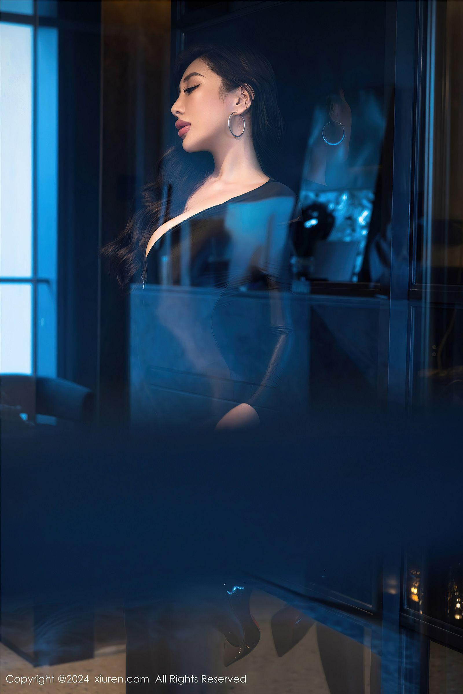 [XIUREN秀人网] 2024.10.10 NO.9259 FE-_p059