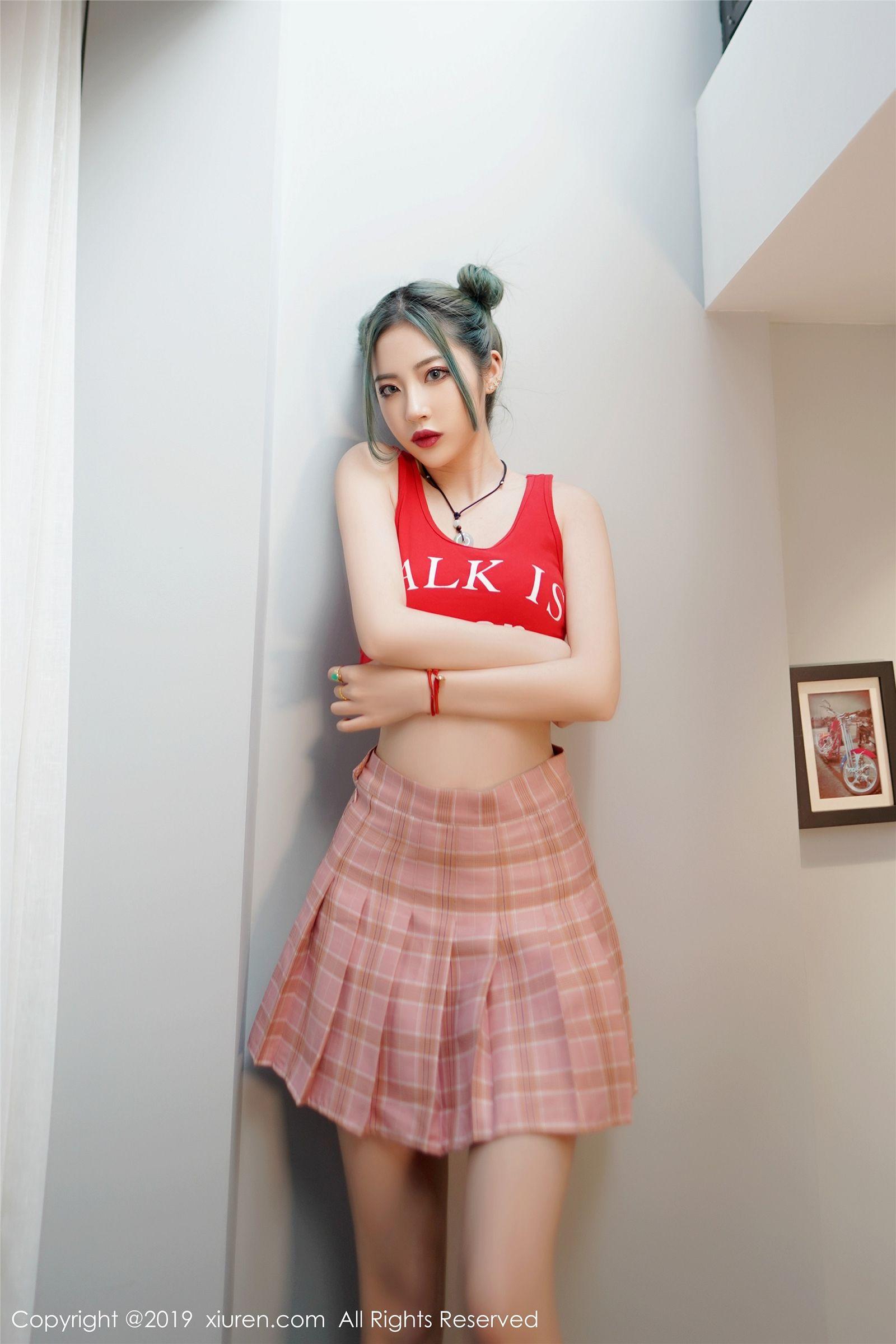 [XIUREN秀人网] 2019.07.16 NO.1550 拥有清秀的容颜与曼妙的身材 贾诗晗_p013