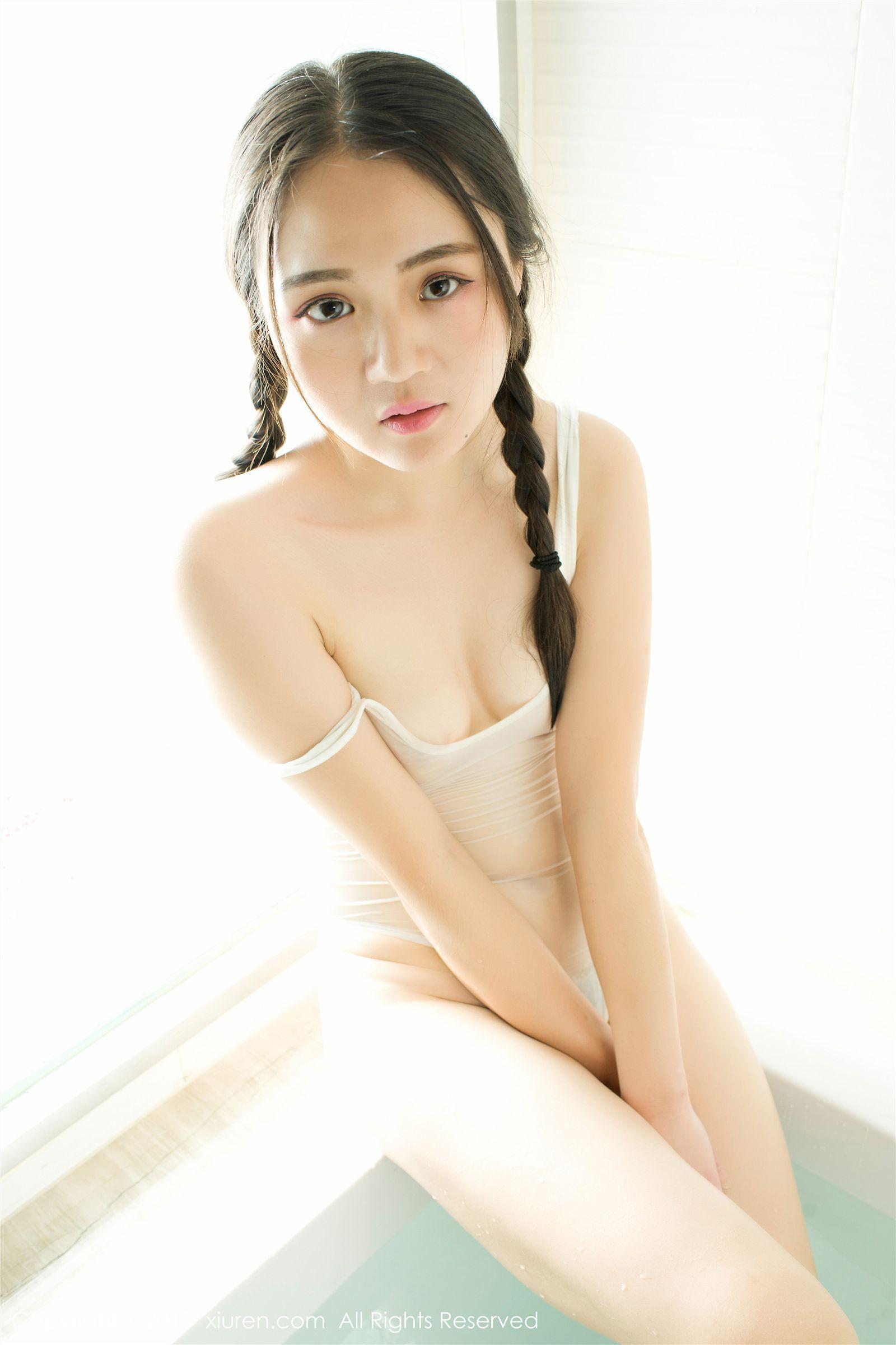 [秀人XIUREN] 2017.04.20 NO.739 杨欣欣_p036