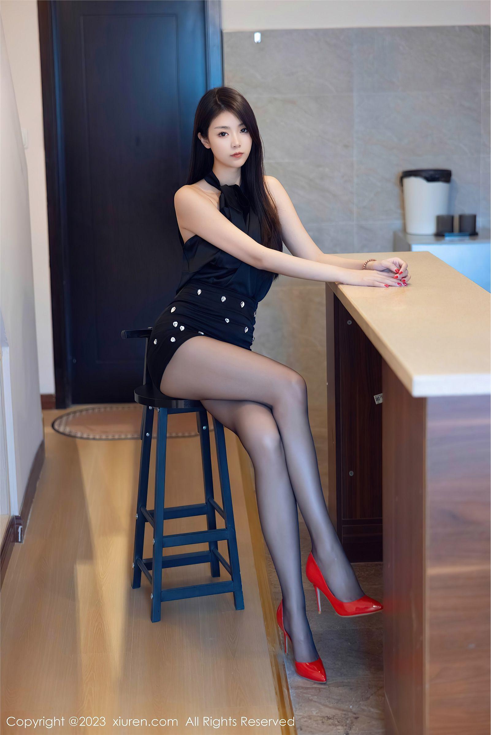 [XIUREN秀人网] 2023.10.19 NO.7535 可樂Vicky_p034