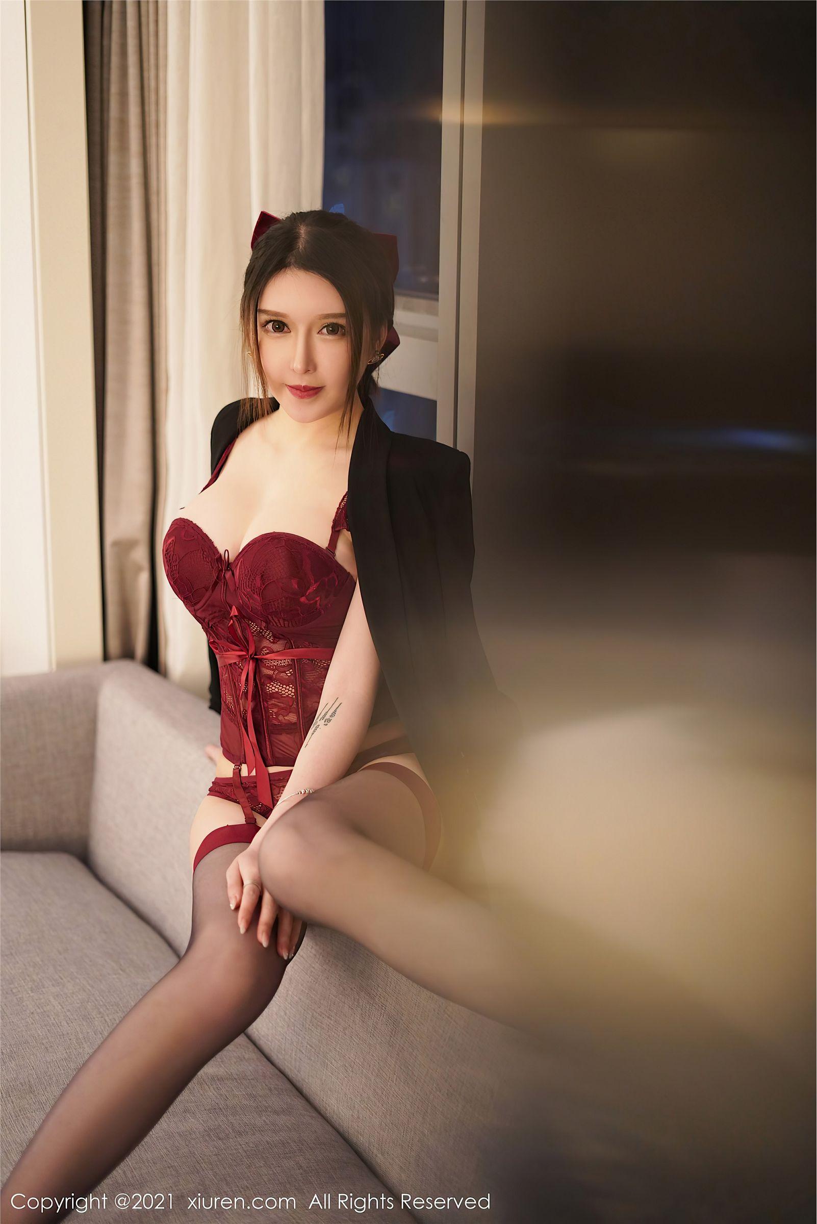 [XIUREN秀人网] 2021.03.16 NO.3204 玉兔miki 吊袜 美腿_p066