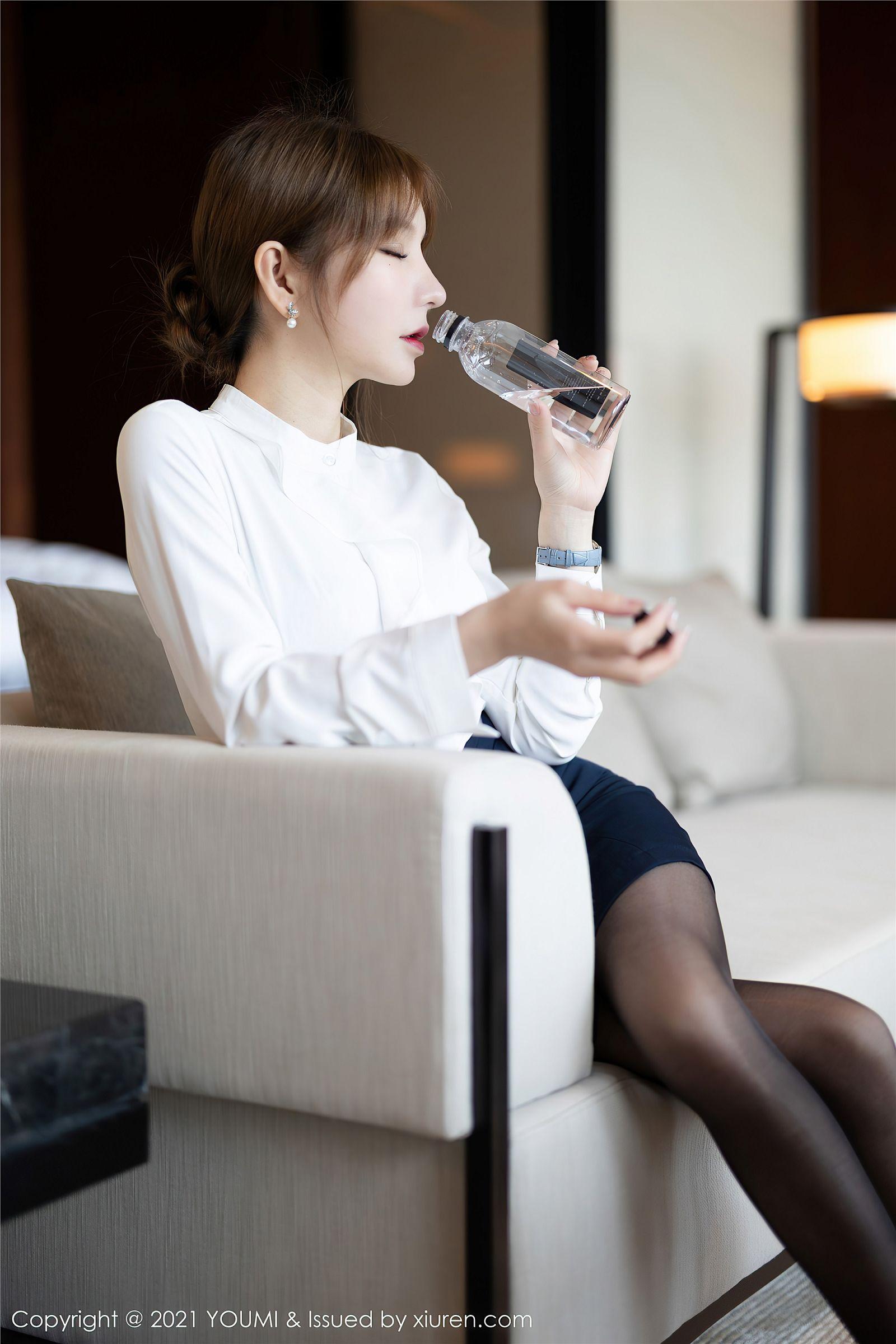 [YOUMI尤蜜荟] 2021.02.26 NO.606 周于希Sandy 职场女领OL_p044