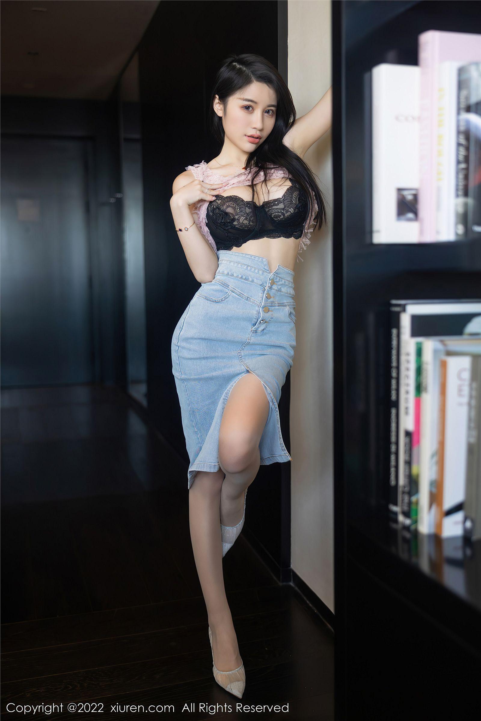 [XIUREN秀人网] 2022.08.25 NO.5489 美七Mia_p034