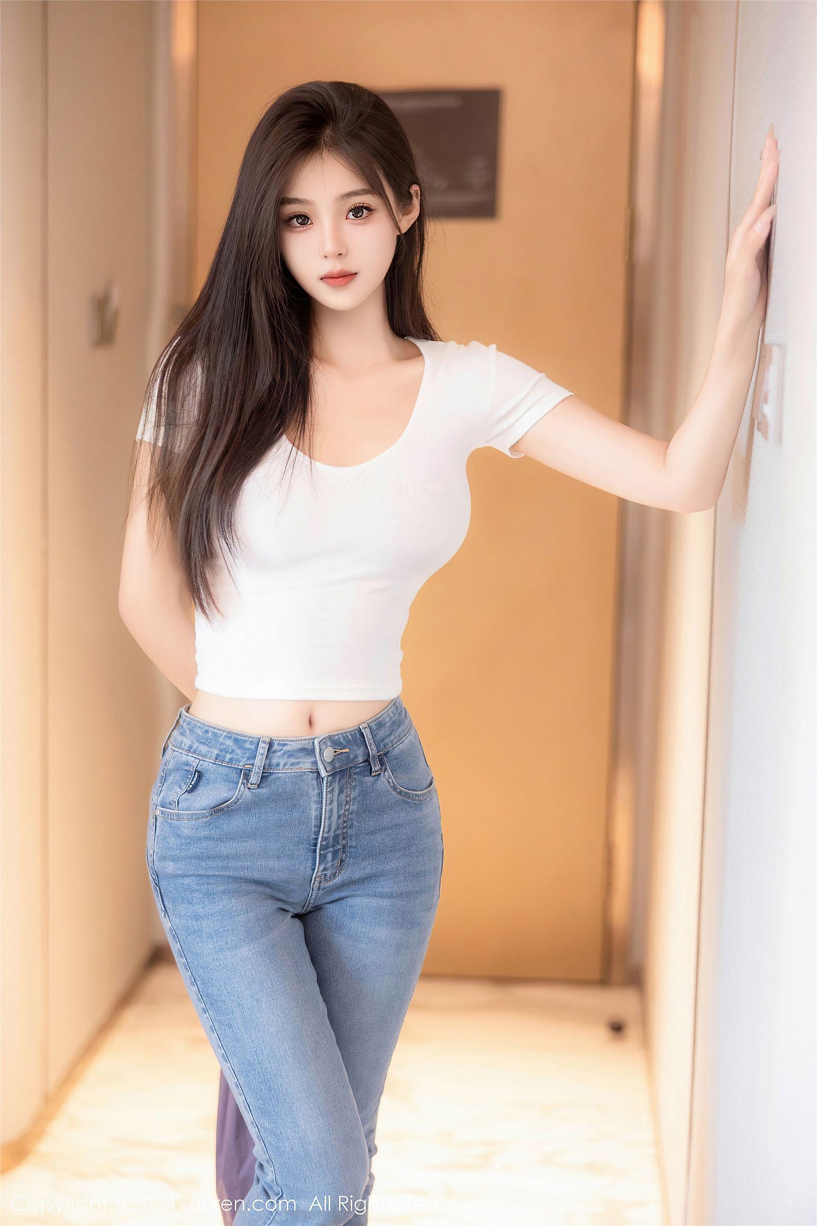 [XIUREN秀人网] 2024.04.29 NO.8467 周周不吃香菜_p012