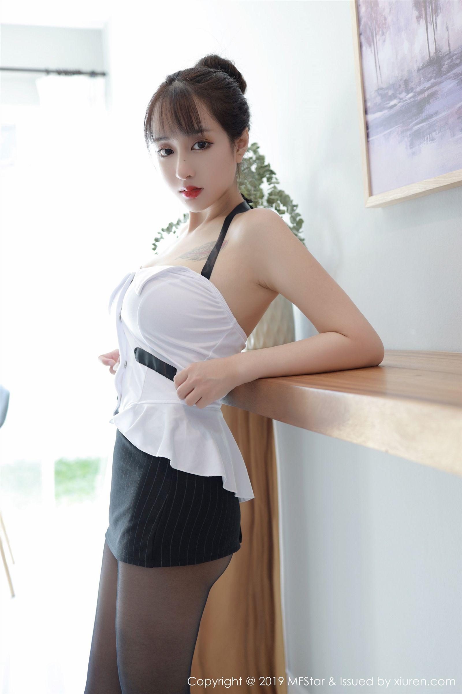 [MFStar模范学院] 2019.12.05 Vol.238 Betty林子欣_p042