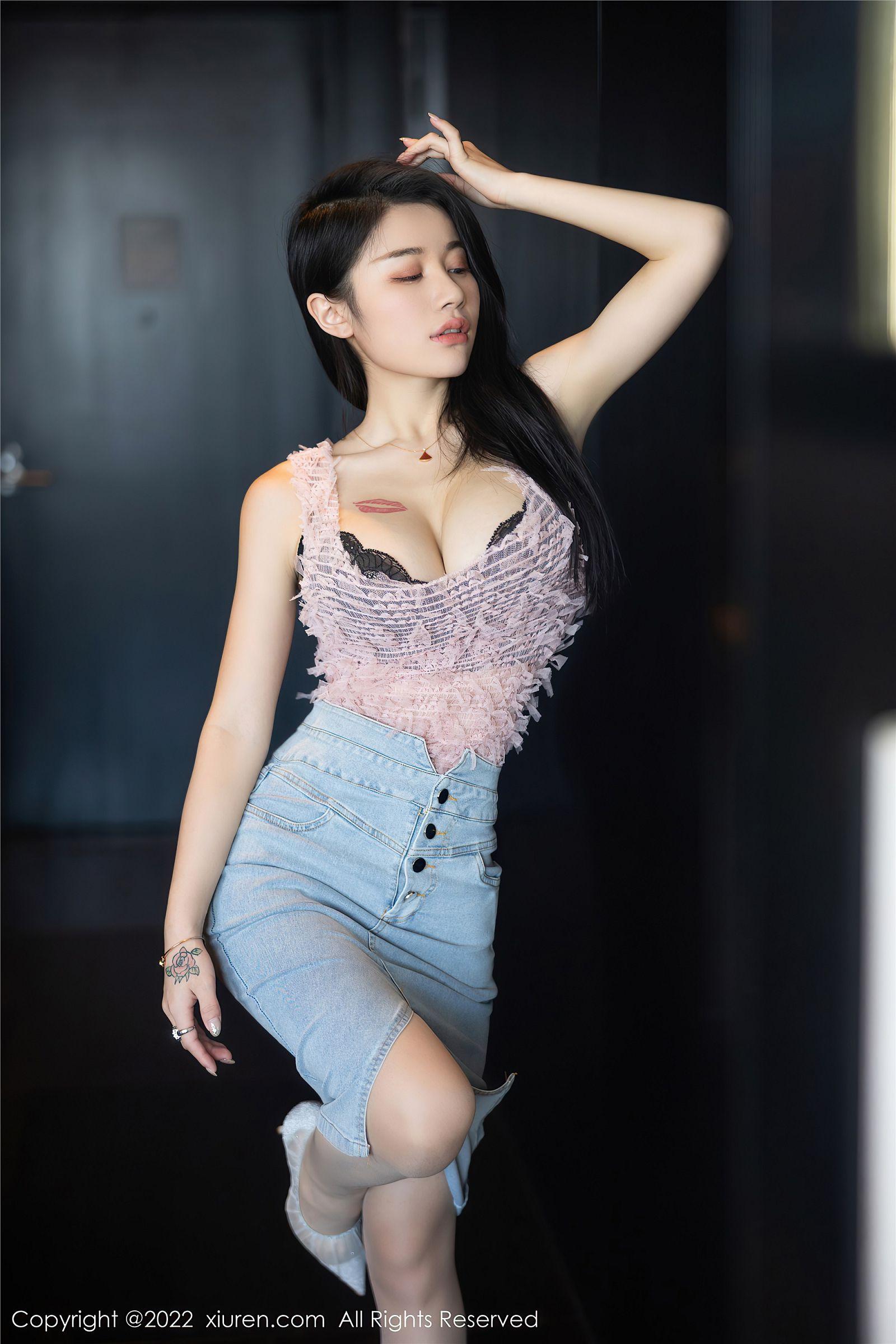 [XIUREN秀人网] 2022.08.25 NO.5489 美七Mia_p040