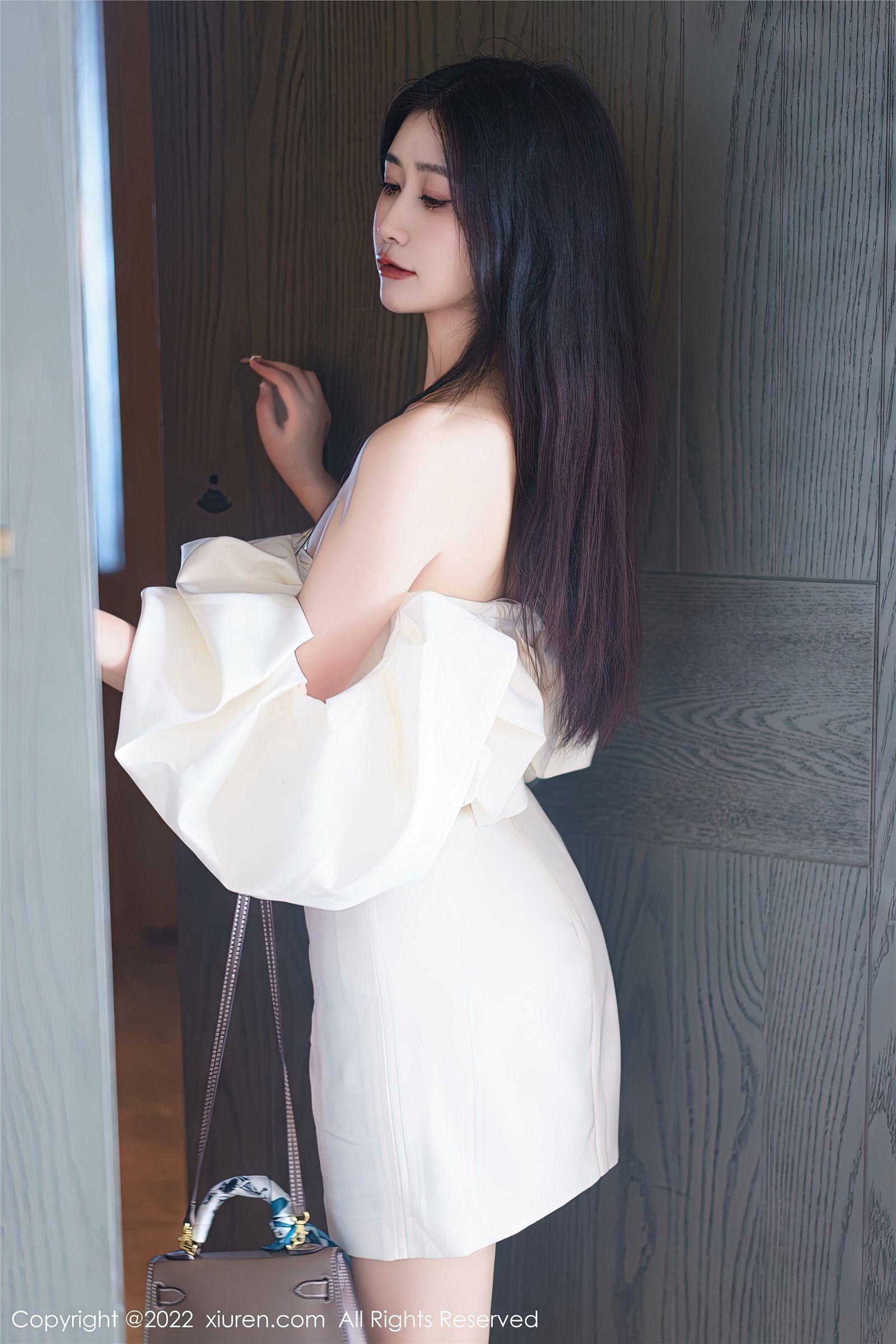 [XIUREN秀人网] 2022.12.22 NO.6032 laura阿姣_p004