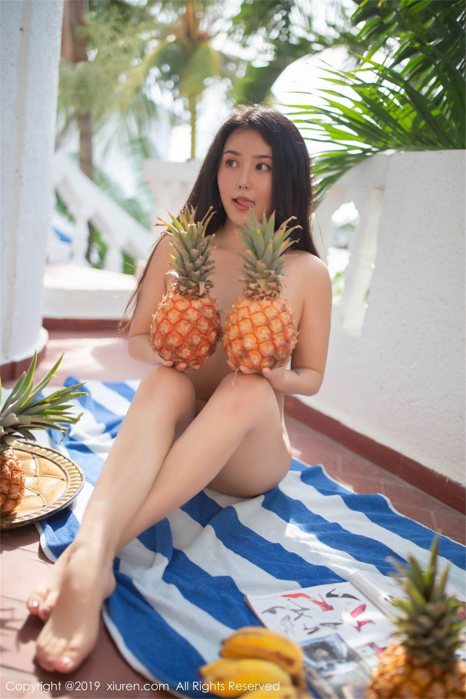 [XIUREN秀人网] 2019.06.27 NO.1523 无可比拟的美臀 Manuela玛鲁娜_p011