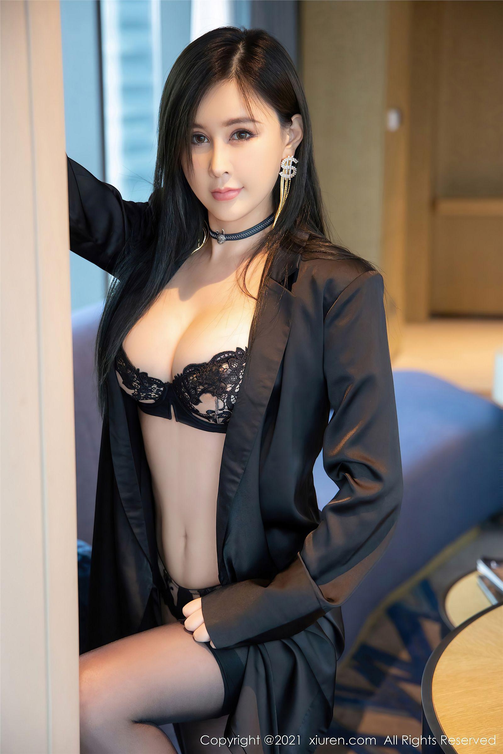 [XIUREN秀人网] 2021.08.17 NO.3806 闫璐璐_p009