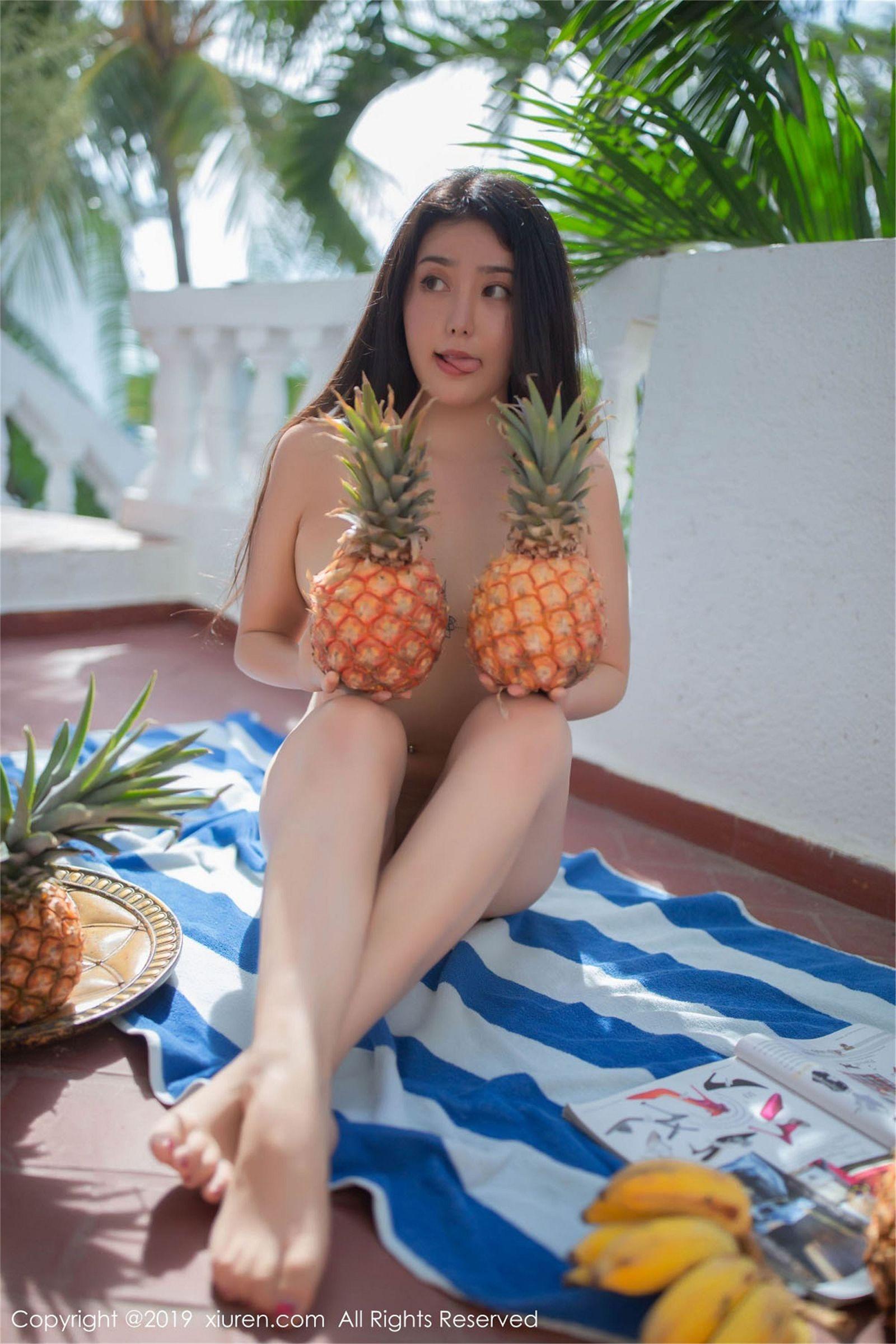 [XIUREN秀人网] 2019.06.27 NO.1523 无可比拟的美臀 Manuela玛鲁娜_p010