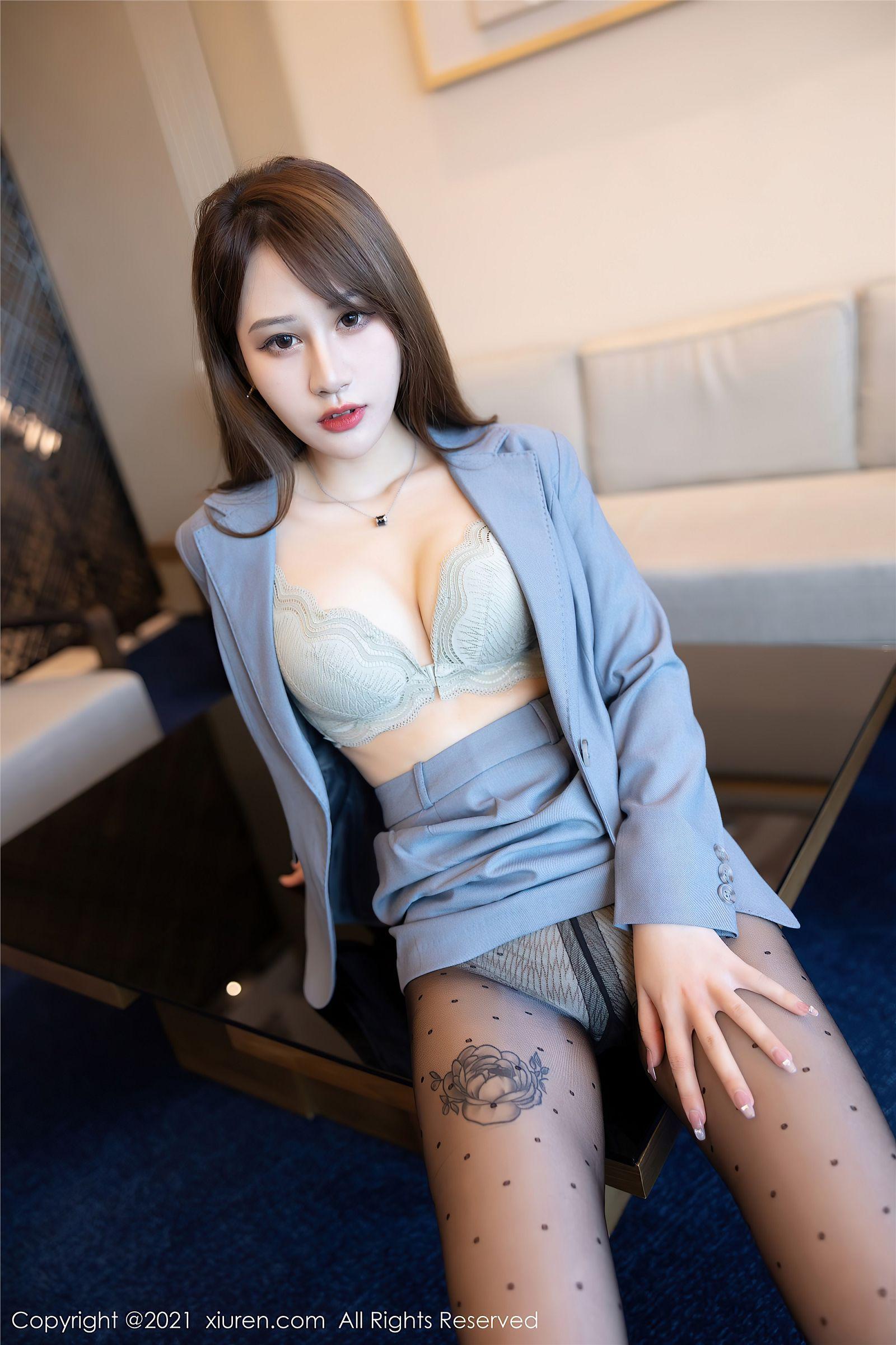 [XIUREN秀人网] 2021.10.26 NO.4117 张欣欣_p037