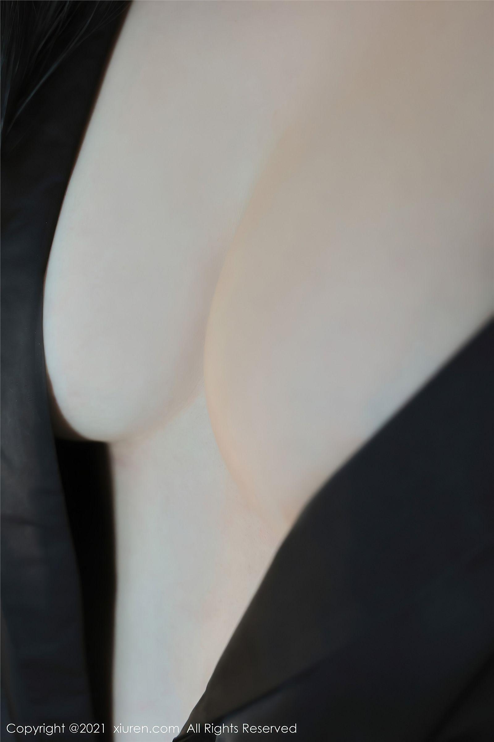 [XIUREN秀人网] 2021.08.17 NO.3806 闫璐璐_p020