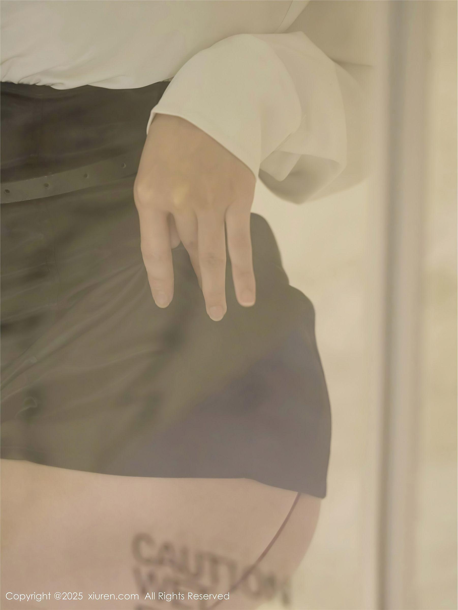 [XIUREN秀人网] 2025.04.14 NO.10145 娅轩ELVA_p033
