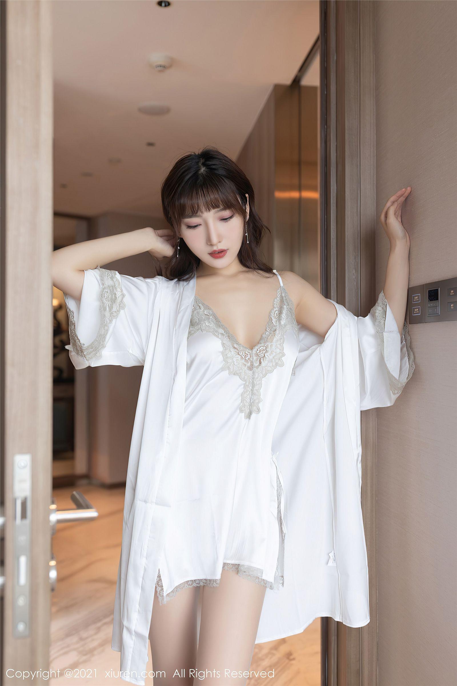 [XIUREN秀人网] 2021.08.26 NO.3861 陆萱萱_p001