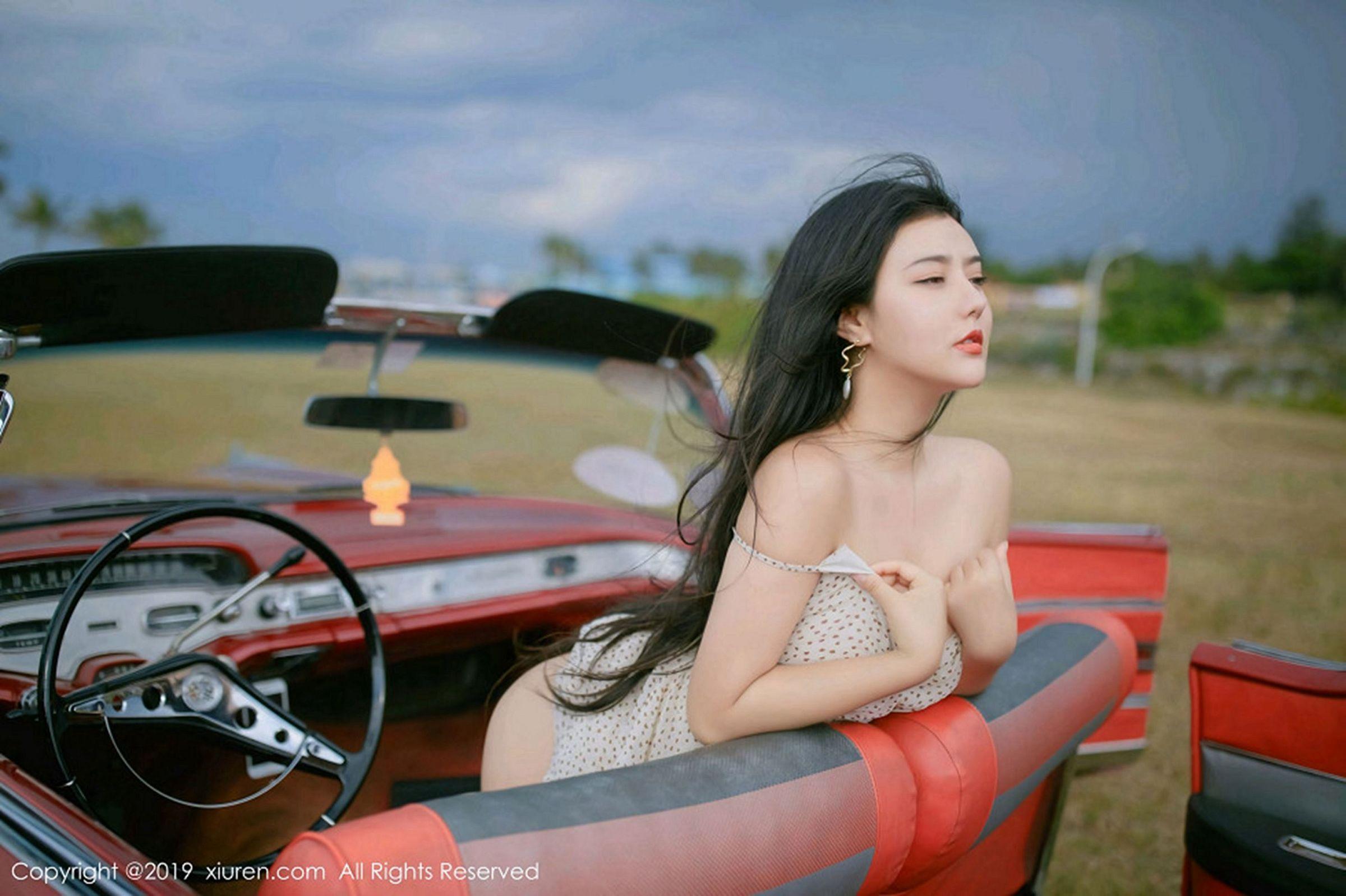 [XIUREN秀人网] 2019.05.21 N0.1463 Manuela玛鲁娜_p012