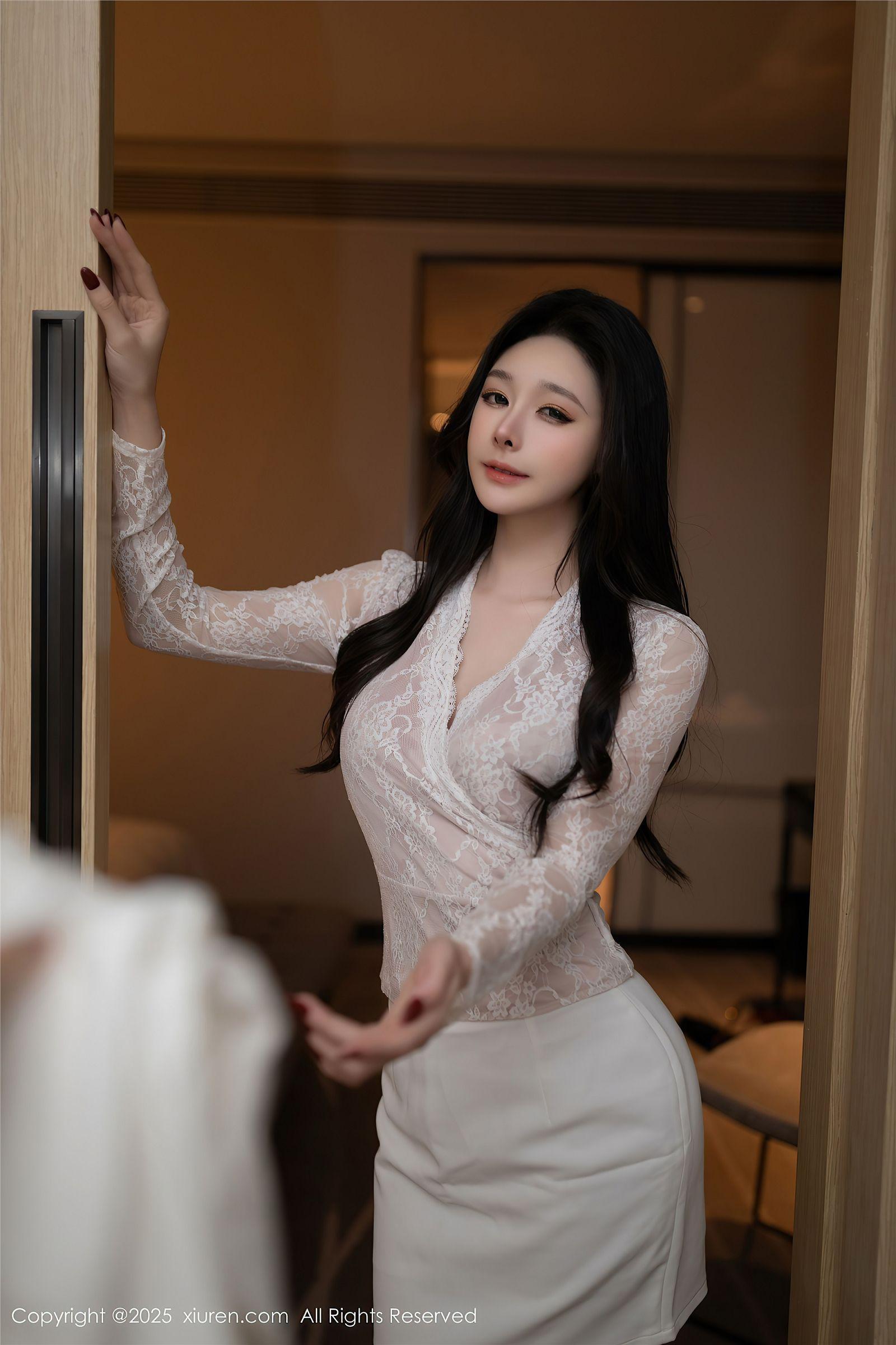 [XIUREN秀人网] 2025.04.11 NO.10143 小逗逗_p064
