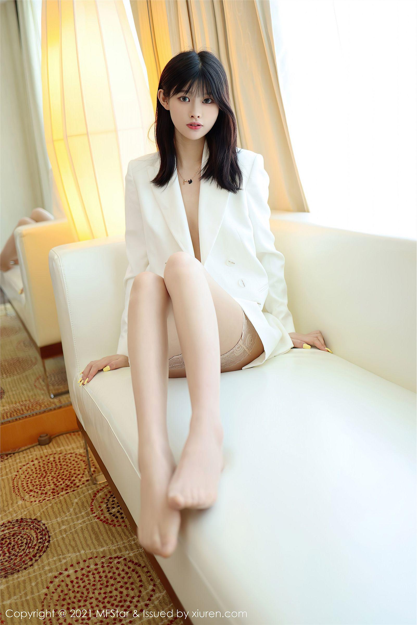 [MFStar模范学院] 2021.08.06 NO.522 77qiqi_p001