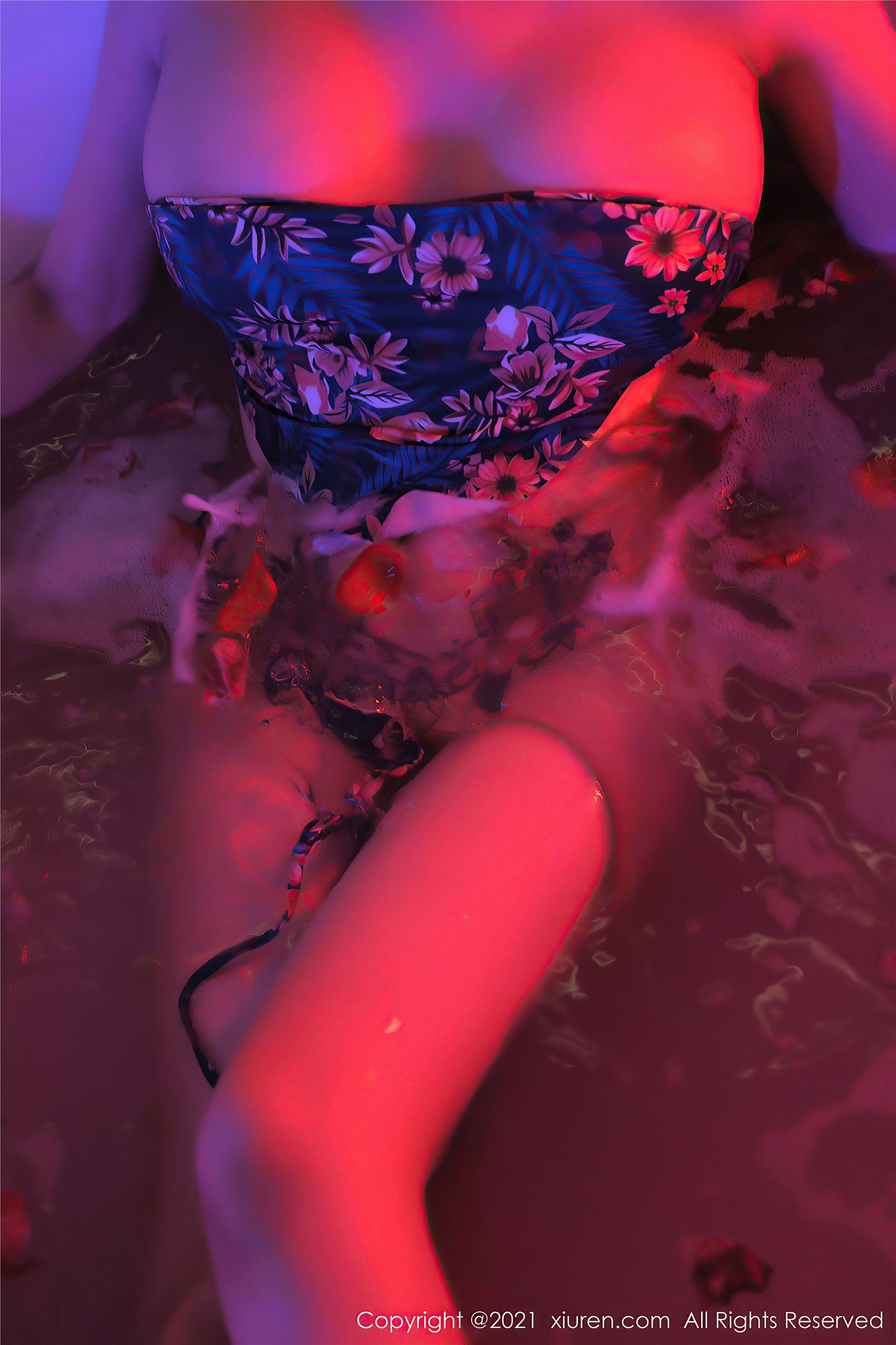 [XIUREN秀人网] 2021.11.17 NO.4227 田冰冰_p043
