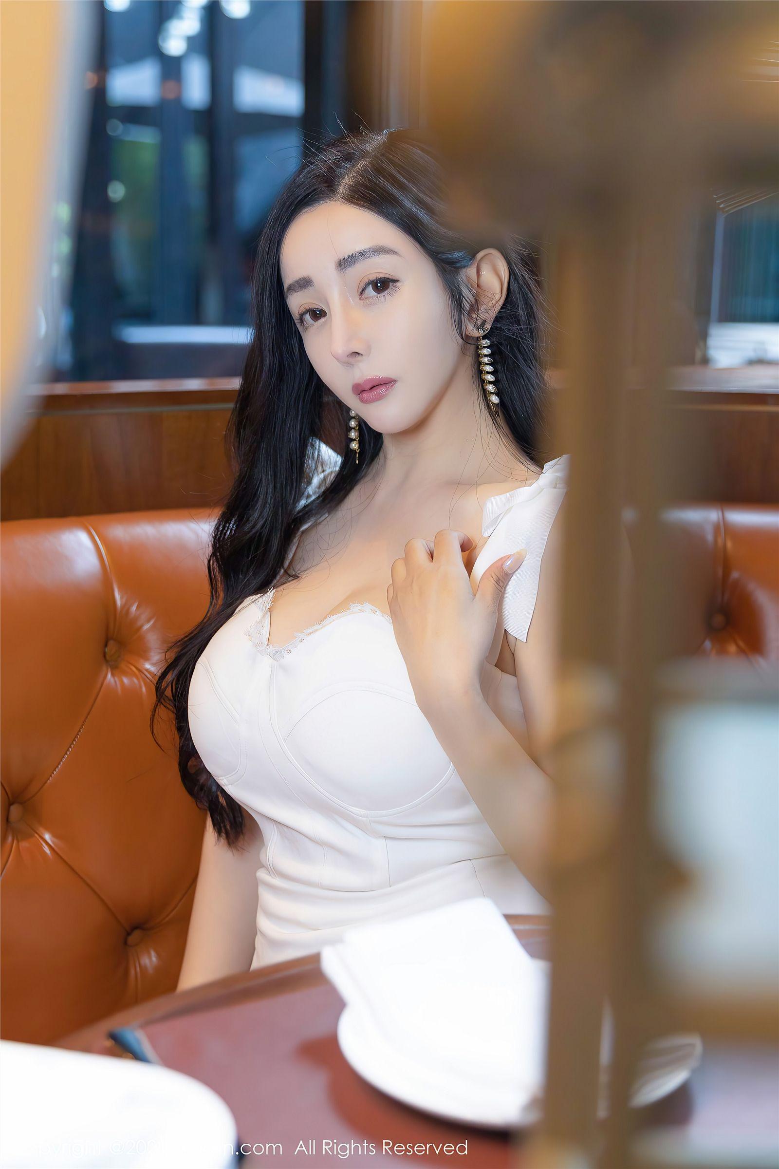 [XIUREN秀人网] 2021.11.02 NO.4155 允爾_p052