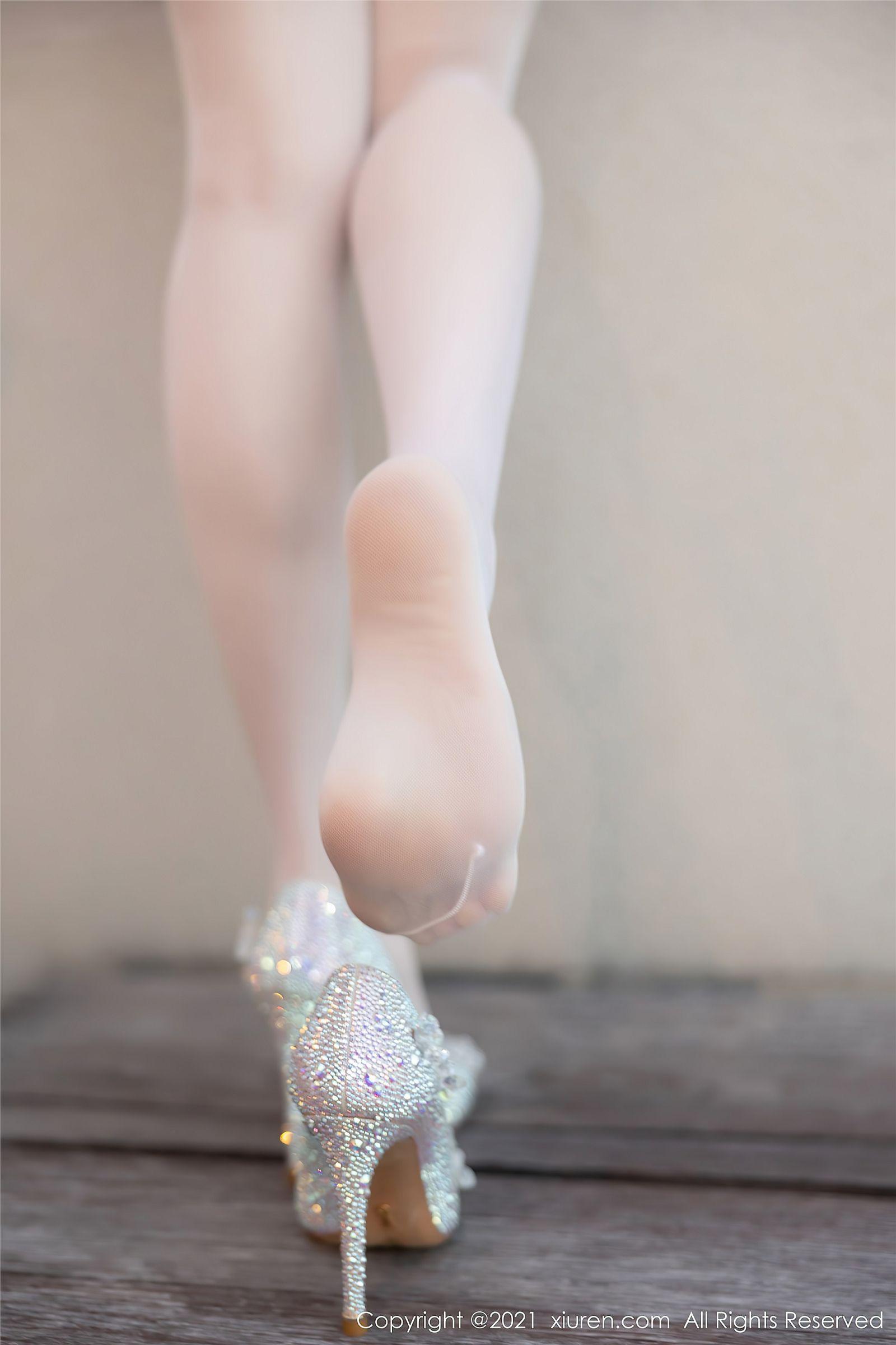 [XIUREN秀人网] 2021.09.26 NO.3998 芝芝Booty_p061